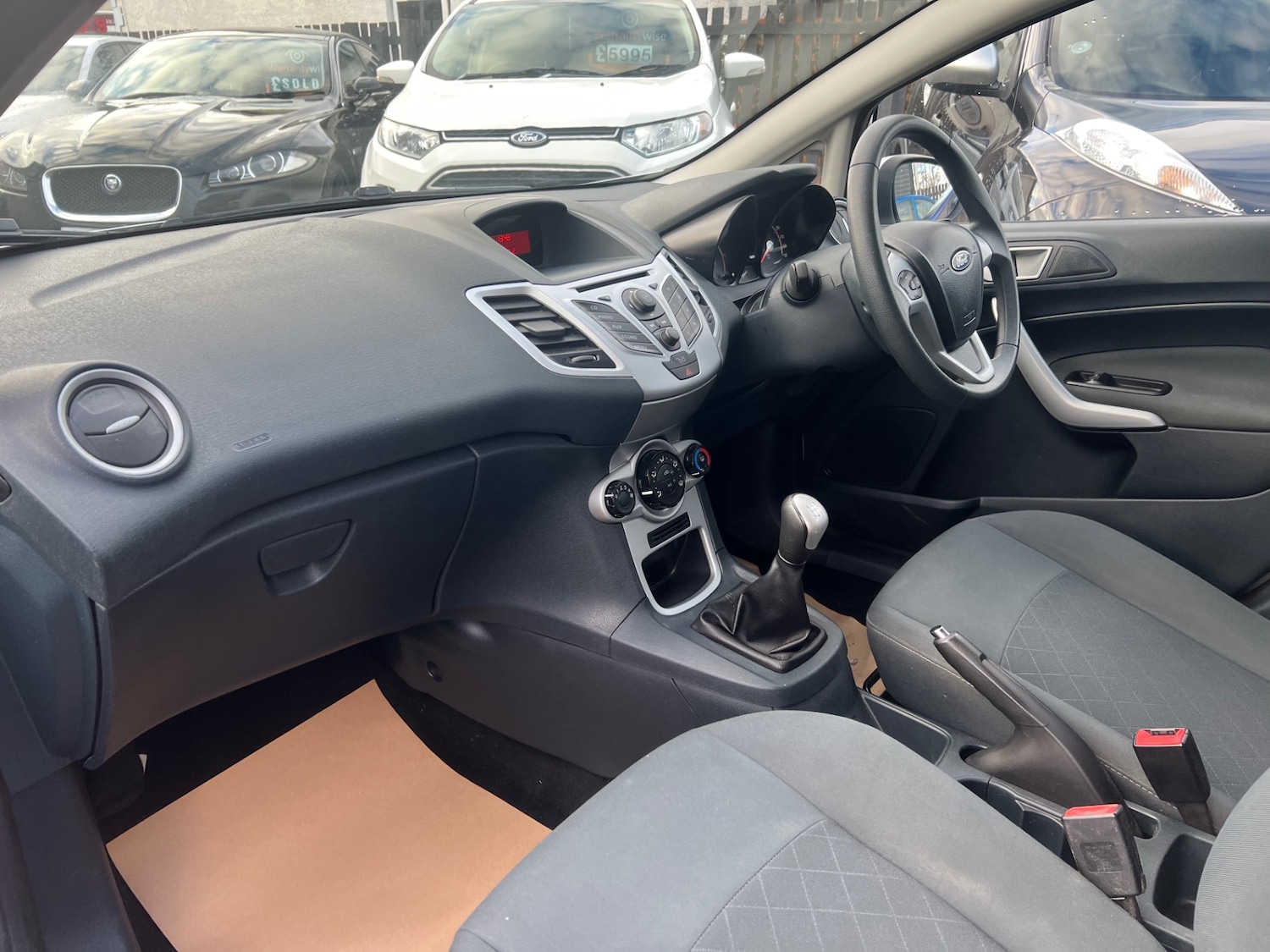 Used Ford Fiesta 2011 for sale - 76853893: Photo 12