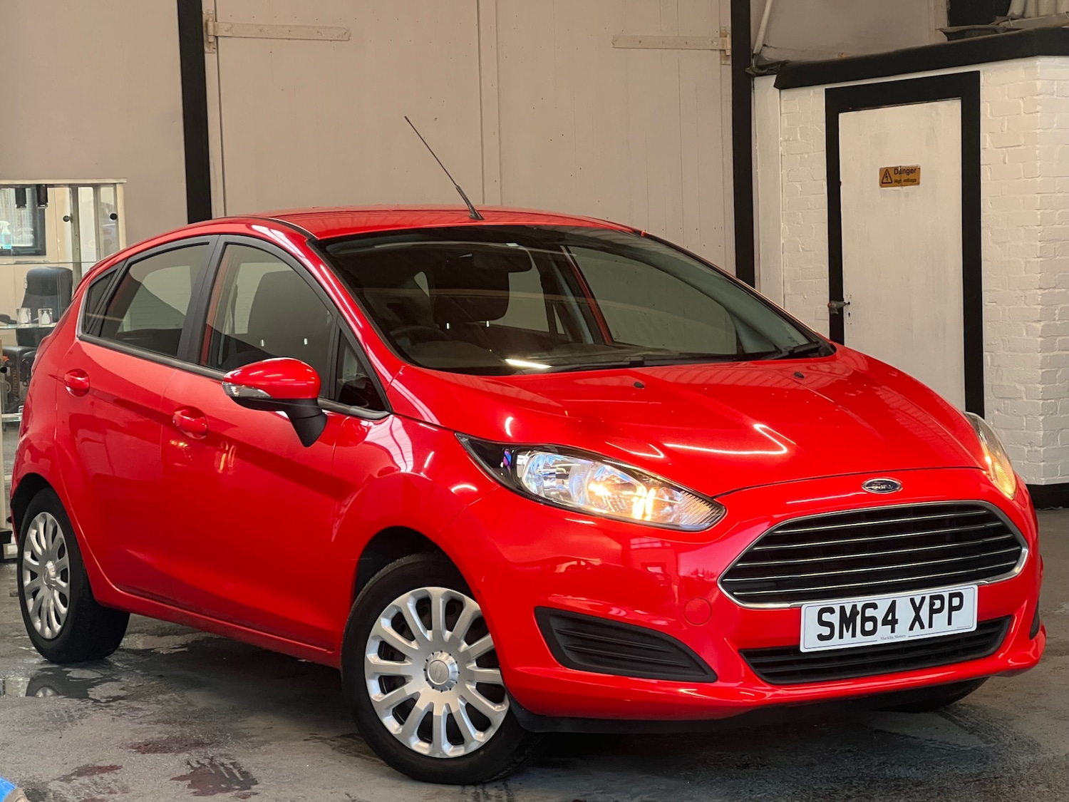 Used Ford Fiesta 2015 for sale - 76921532: Photo 1
