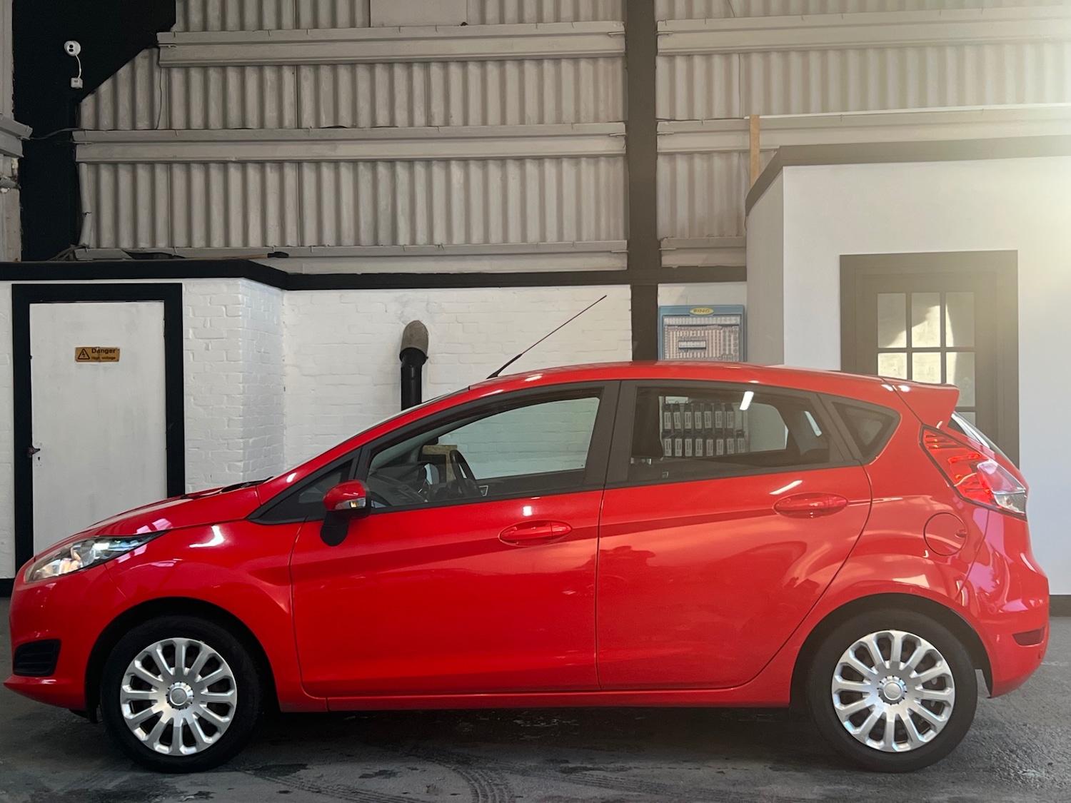 Used Ford Fiesta 2015 for sale - 76921532: Photo 4