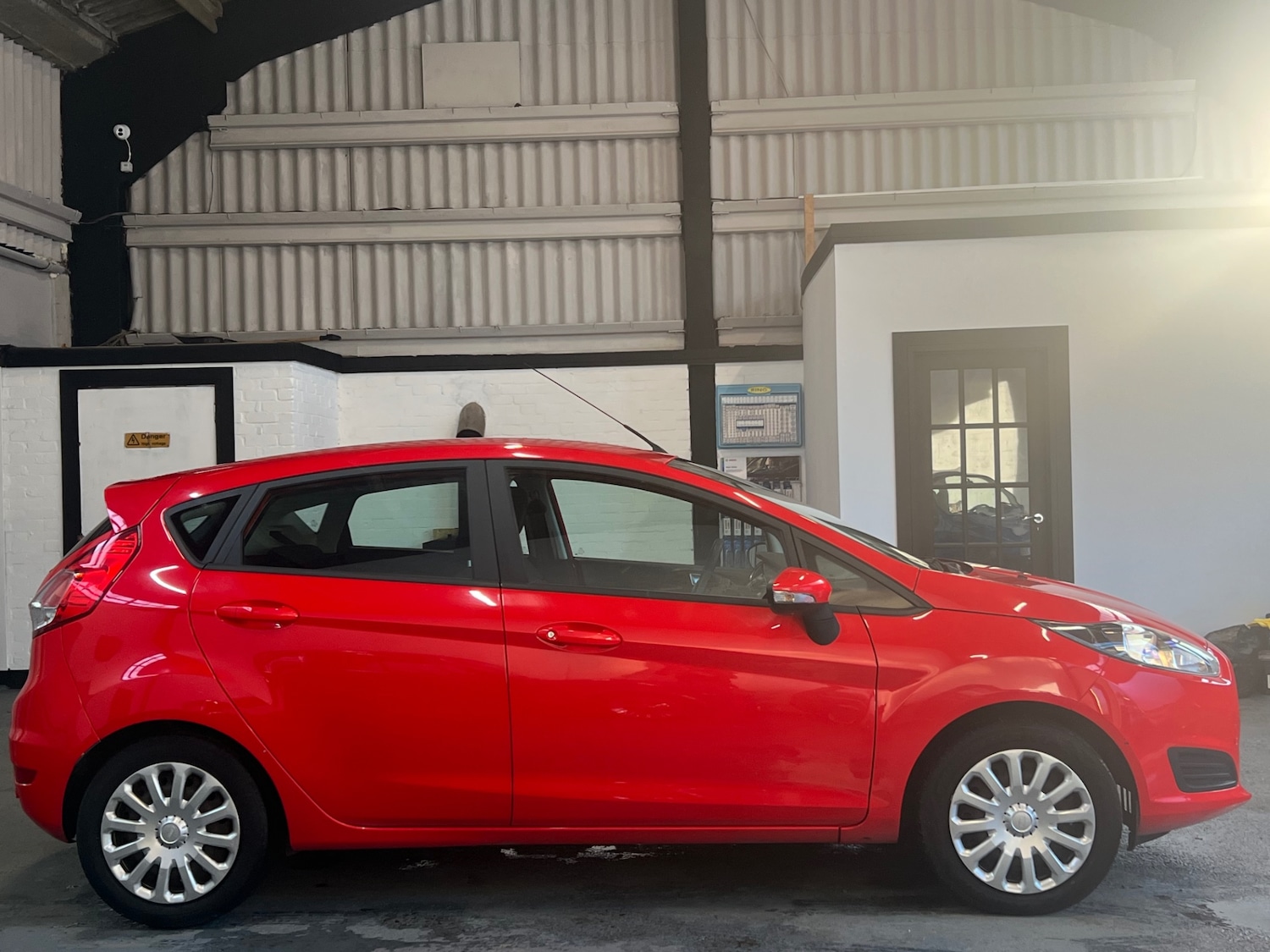 Used Ford Fiesta 2015 for sale - 76921532: Photo 8