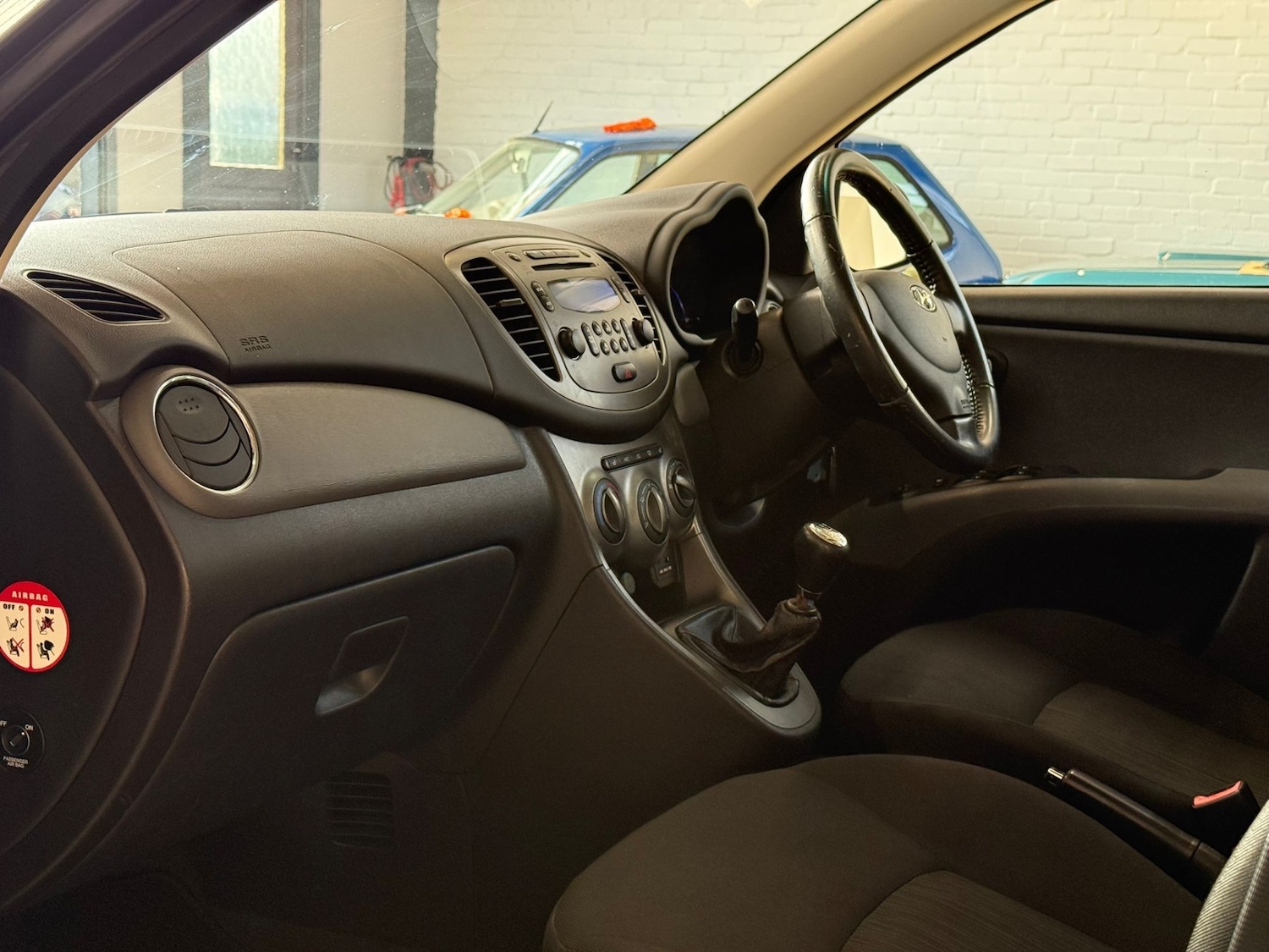 Used Hyundai i10 2011 for sale - 77980632: Photo 13