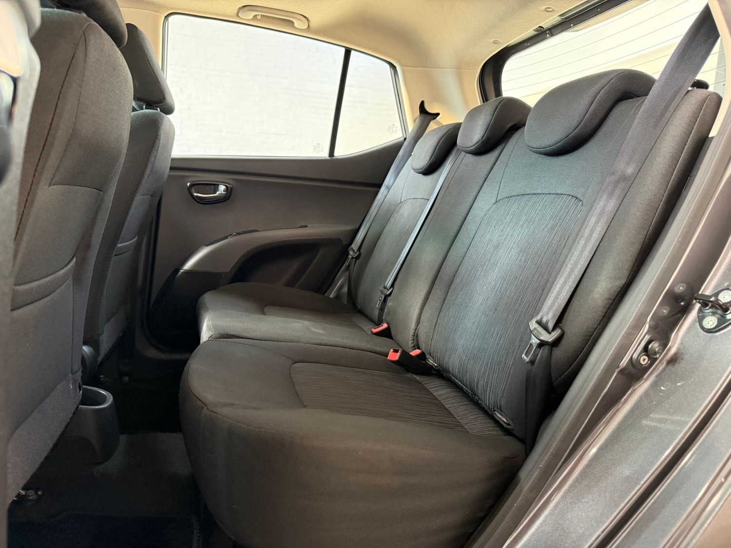 Used Hyundai i10 2011 for sale - 77980632: Photo 17