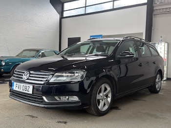 Used Volkswagen Passat 2011 for sale - 79038792: Photo