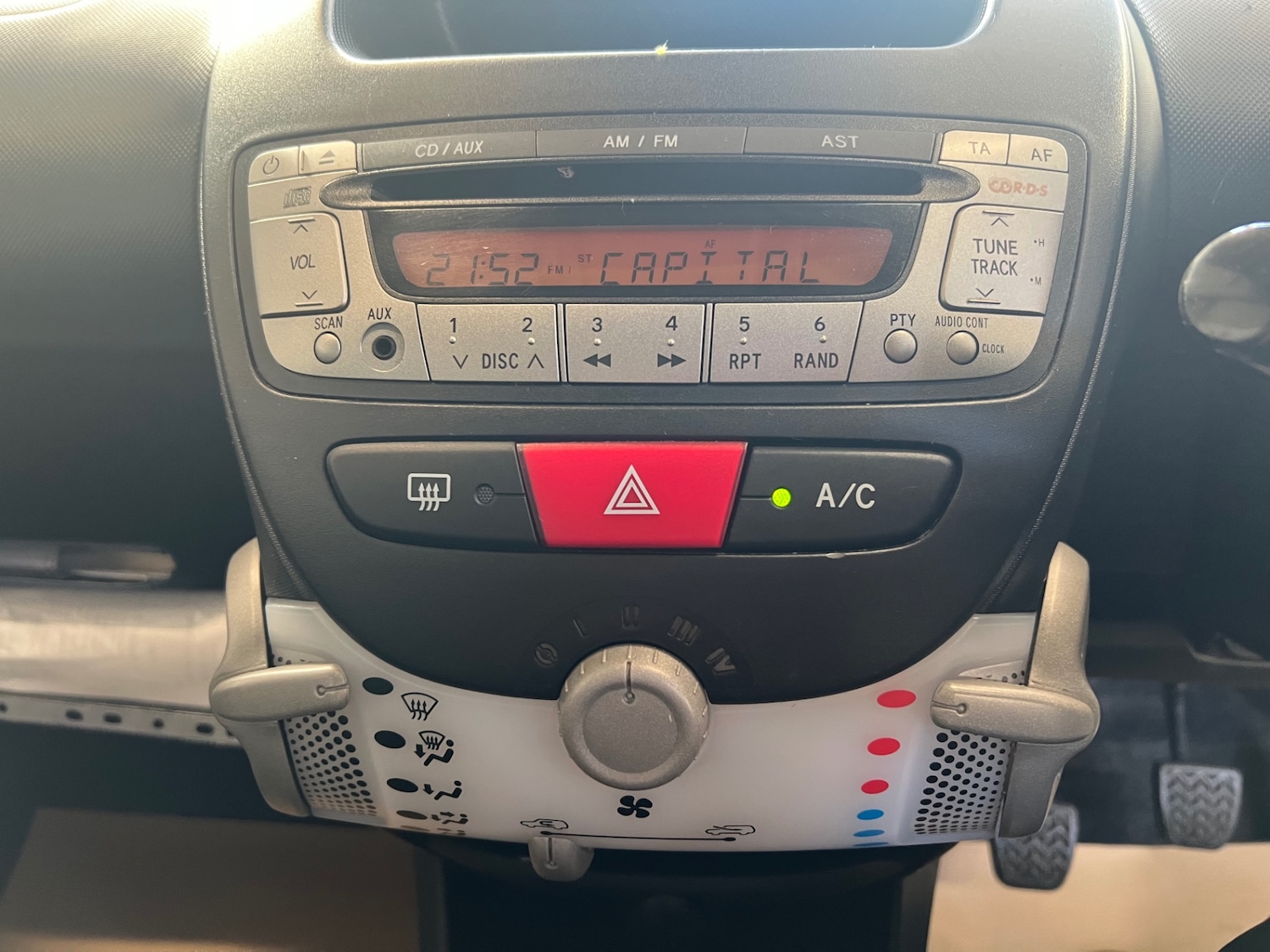 Used Peugeot 107 2014 for sale - 77342935: Photo 10