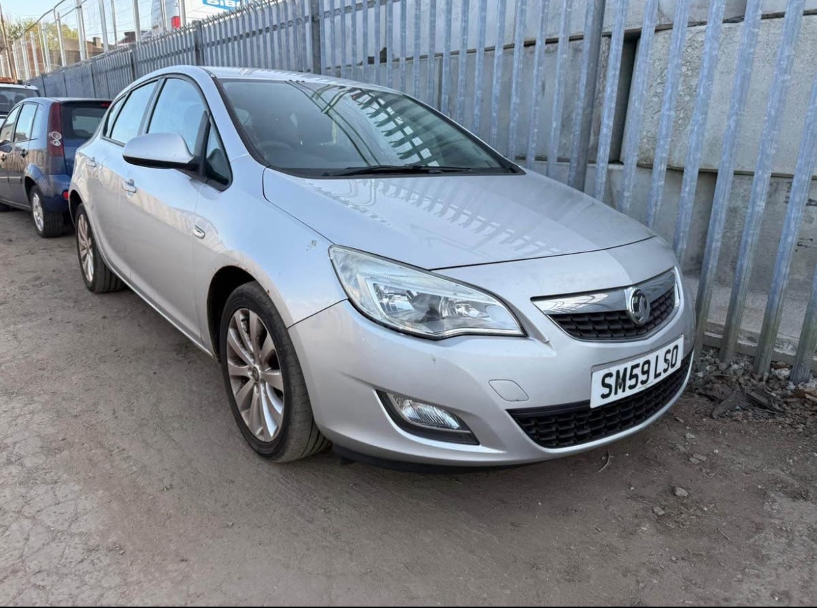 Used Vauxhall Astra 2009 for sale - 76126536: Photo 1