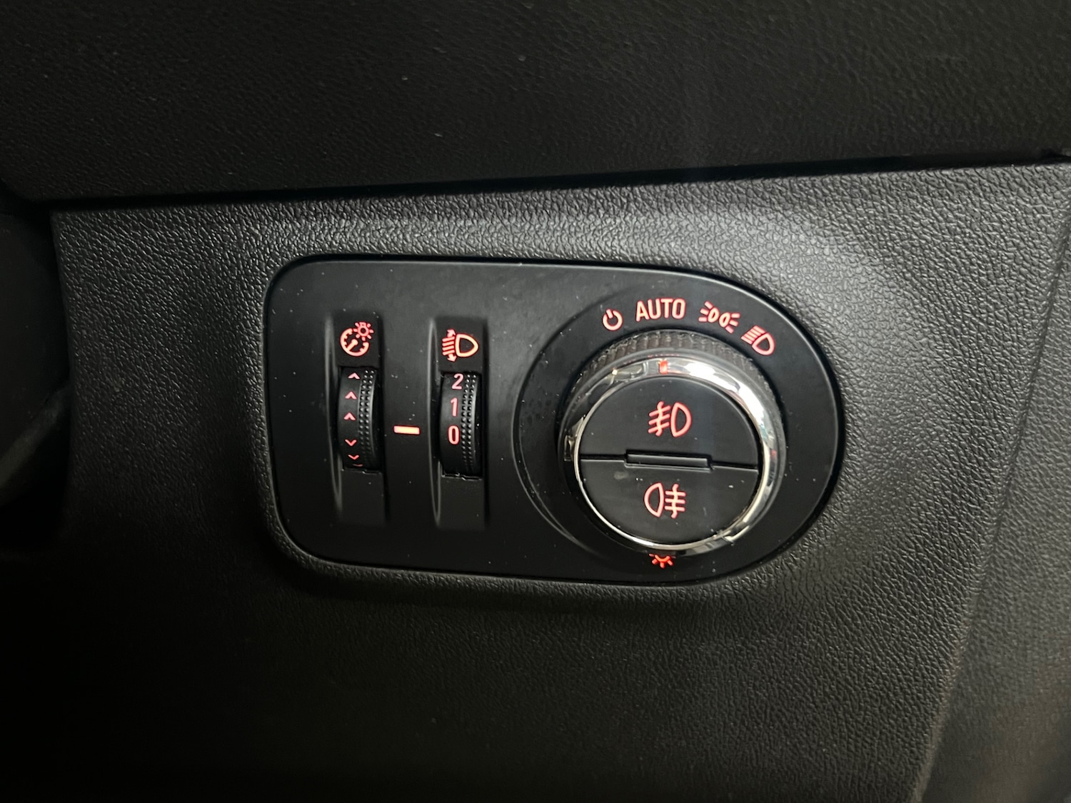 Used Vauxhall Corsa 2015 for sale - 77329588: Photo 23