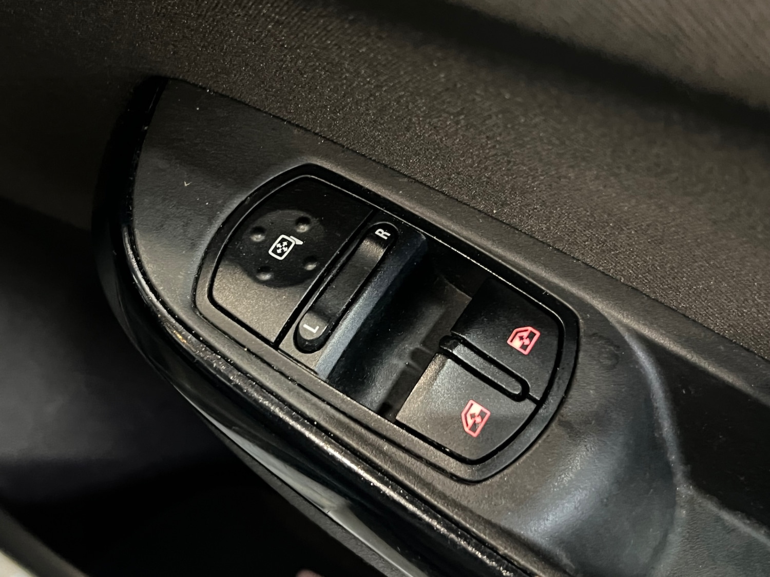 Used Vauxhall Corsa 2015 for sale - 77329588: Photo 24