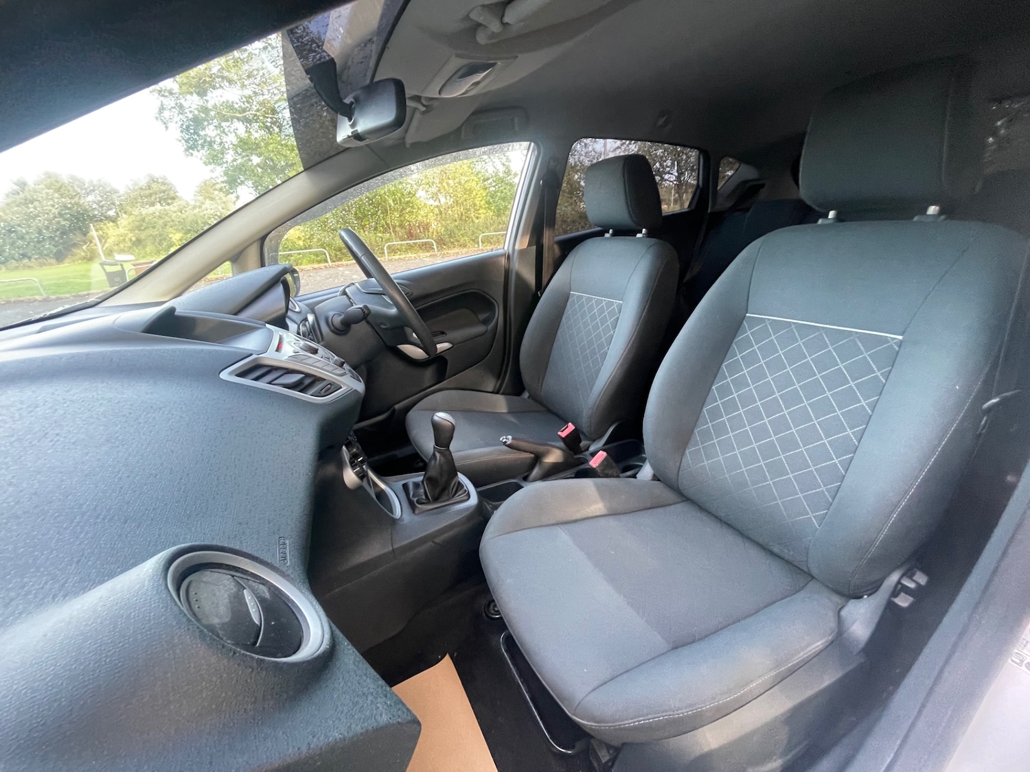 Used Ford Fiesta 2011 for sale - 75999997: Photo 13