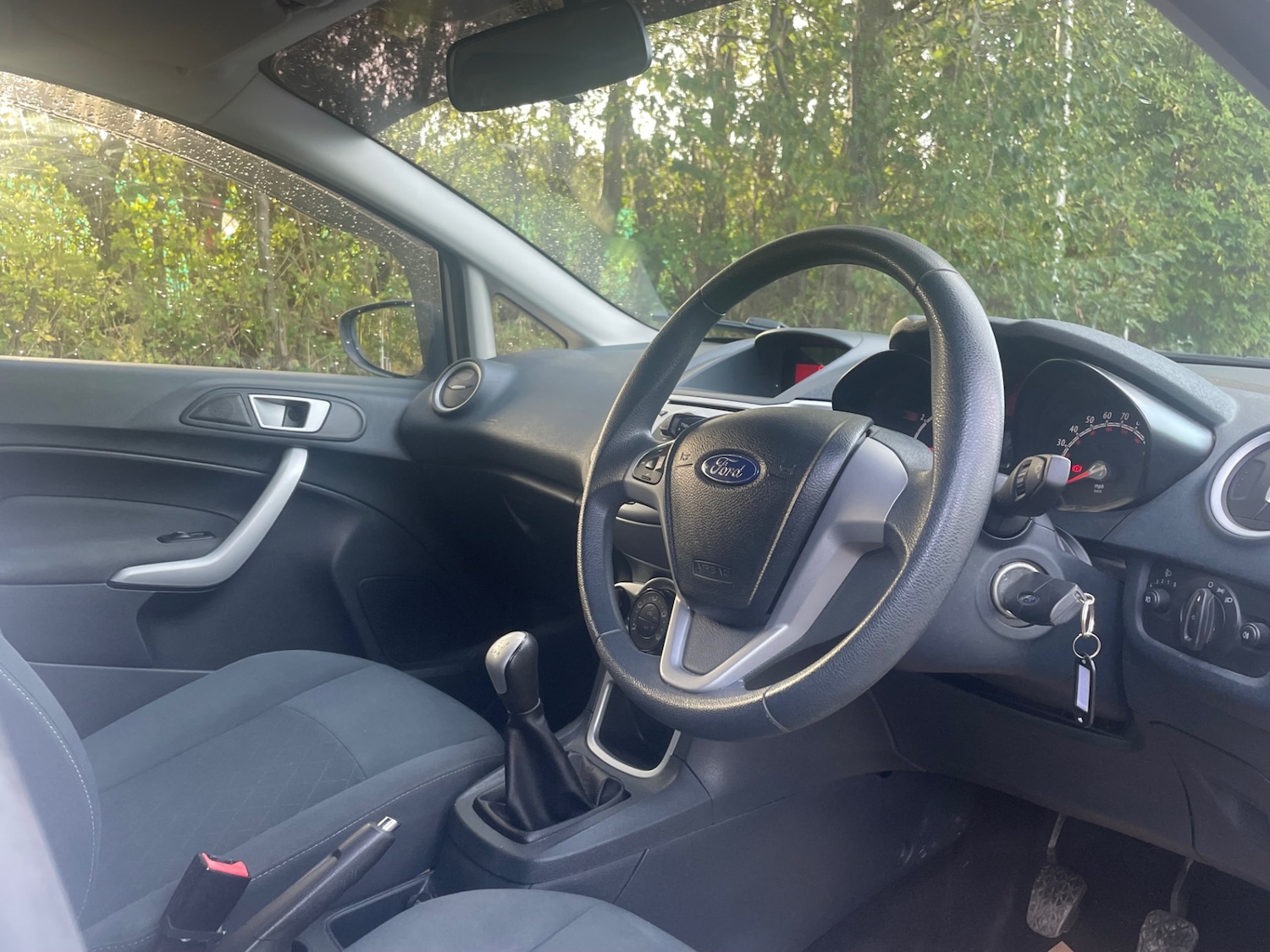 Used Ford Fiesta 2011 for sale - 75999997: Photo 9