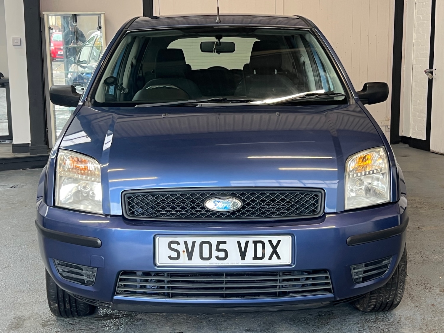 Used Ford Fusion 2005 for sale - 76525798: Photo 2