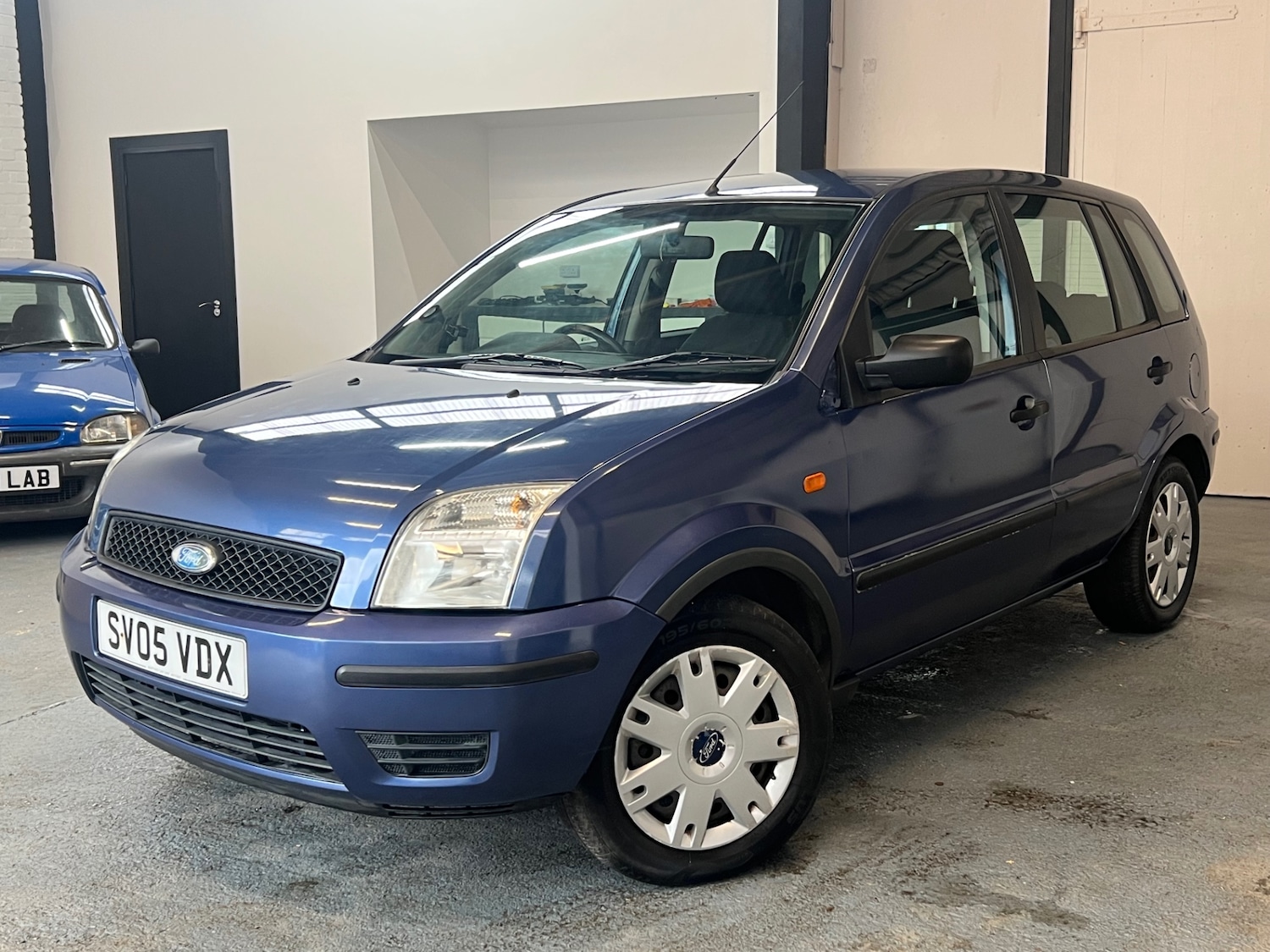 Used Ford Fusion 2005 for sale - 76525798: Photo 3