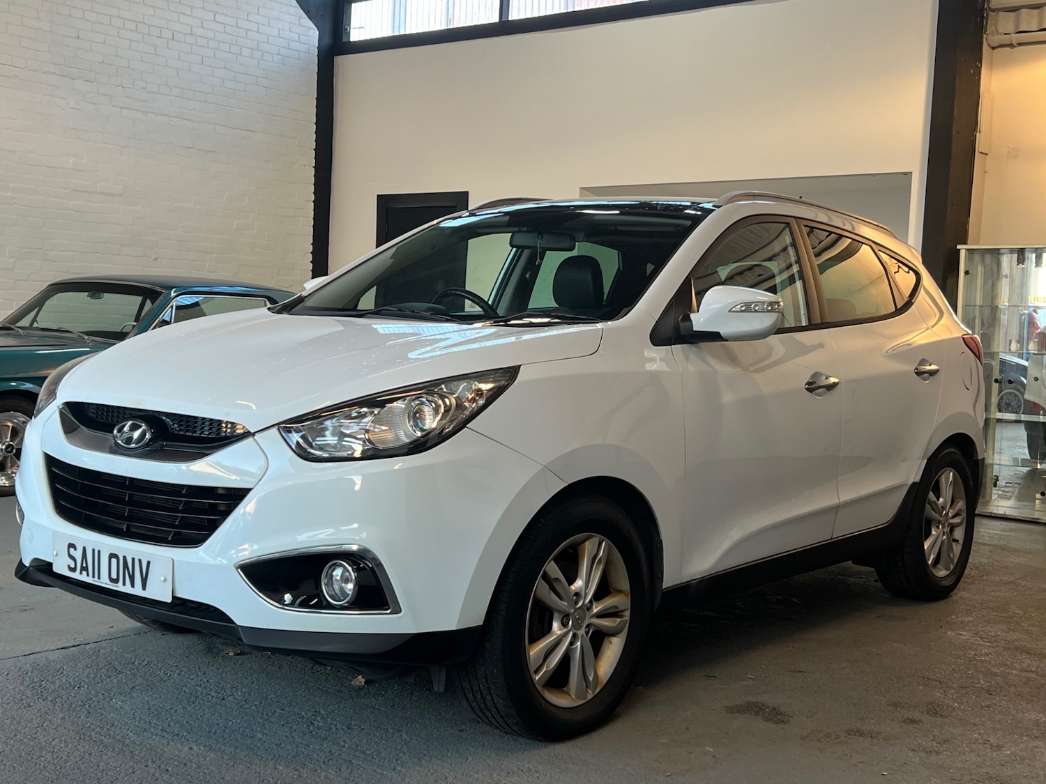 Used Hyundai Ix35 2011 for sale - 76637236: Photo 3