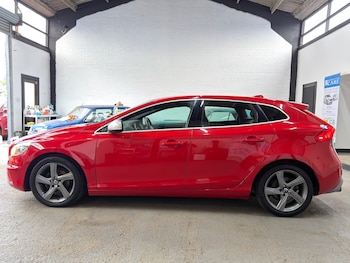 Used Volvo V40 2013 for sale - 78865498: Photo