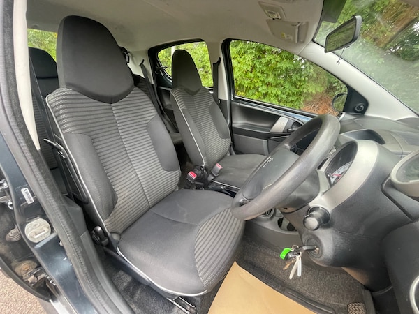 Used Peugeot 107 2014 for sale - 76063093: Photo 12