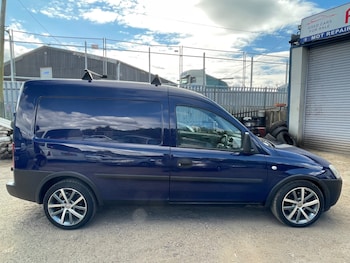 Used Vauxhall Combo 2005 for sale - 75405598: Photo