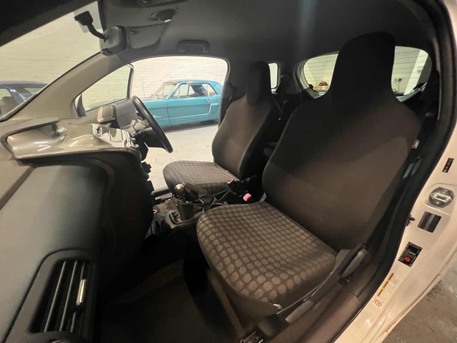 Used Toyota IQ 2010 for sale - 76853897: Photo 14