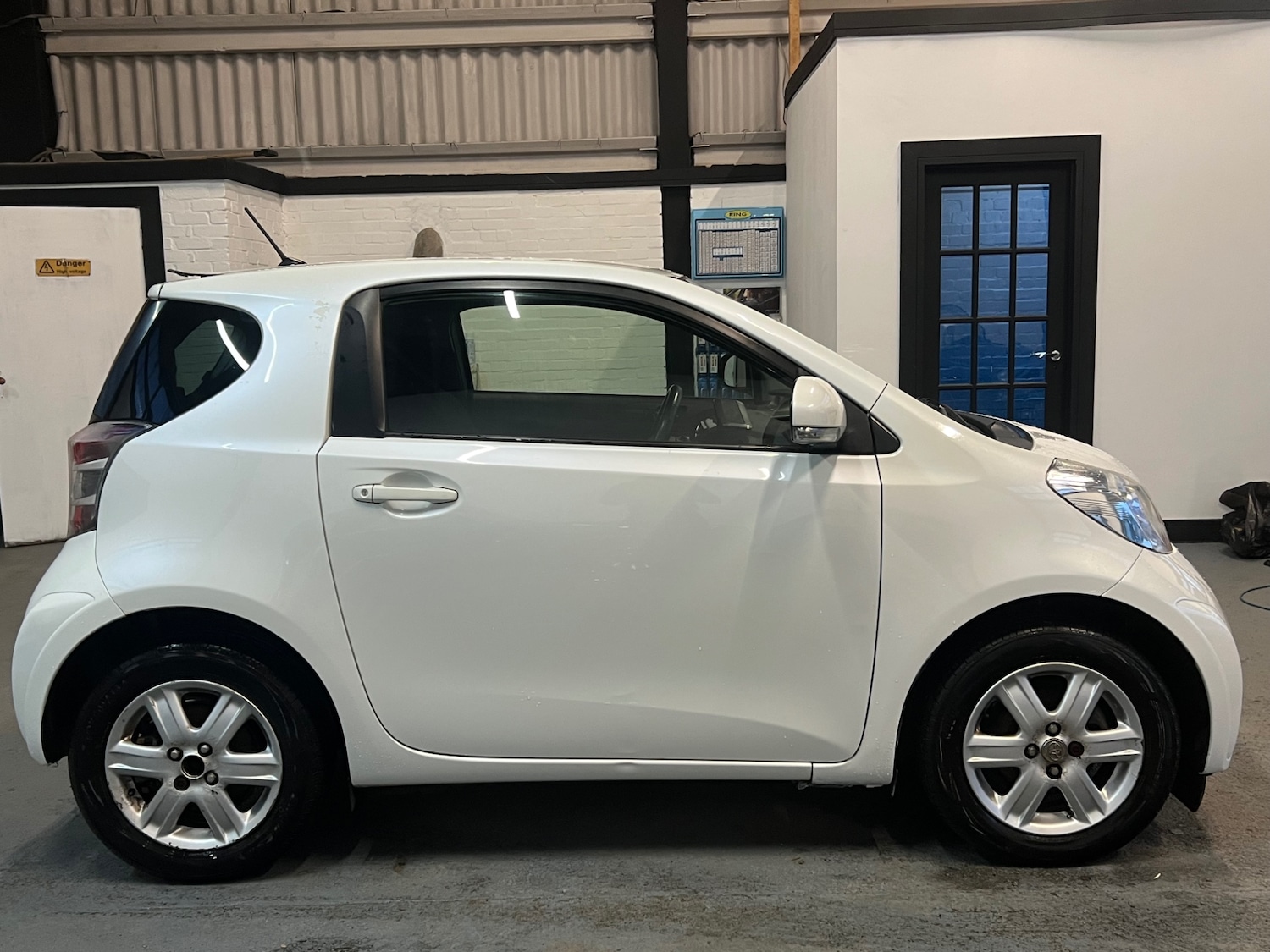 Used Toyota IQ 2010 for sale - 76853897: Photo 8