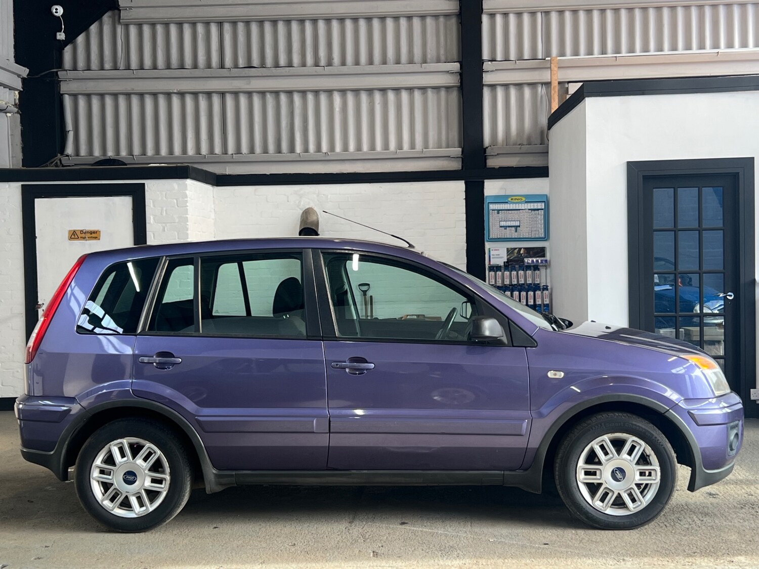 Used Ford Fusion 2006 for sale - 78011353: Photo 8