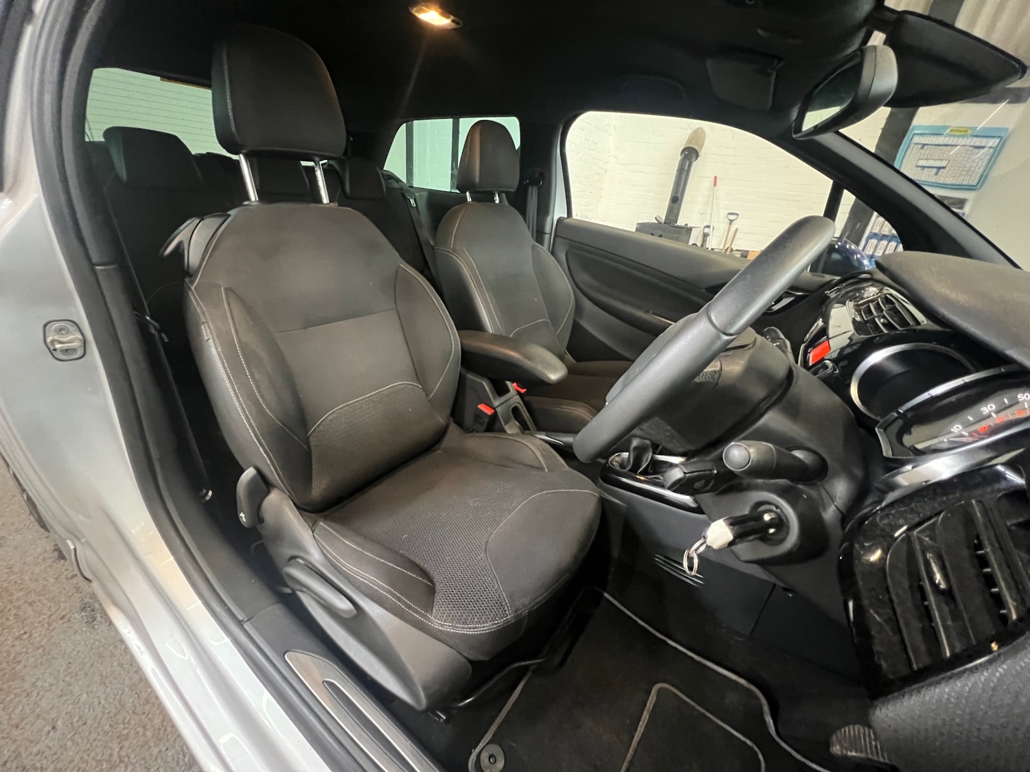 Used Citroen DS3 2013 for sale - 77516530: Photo 12