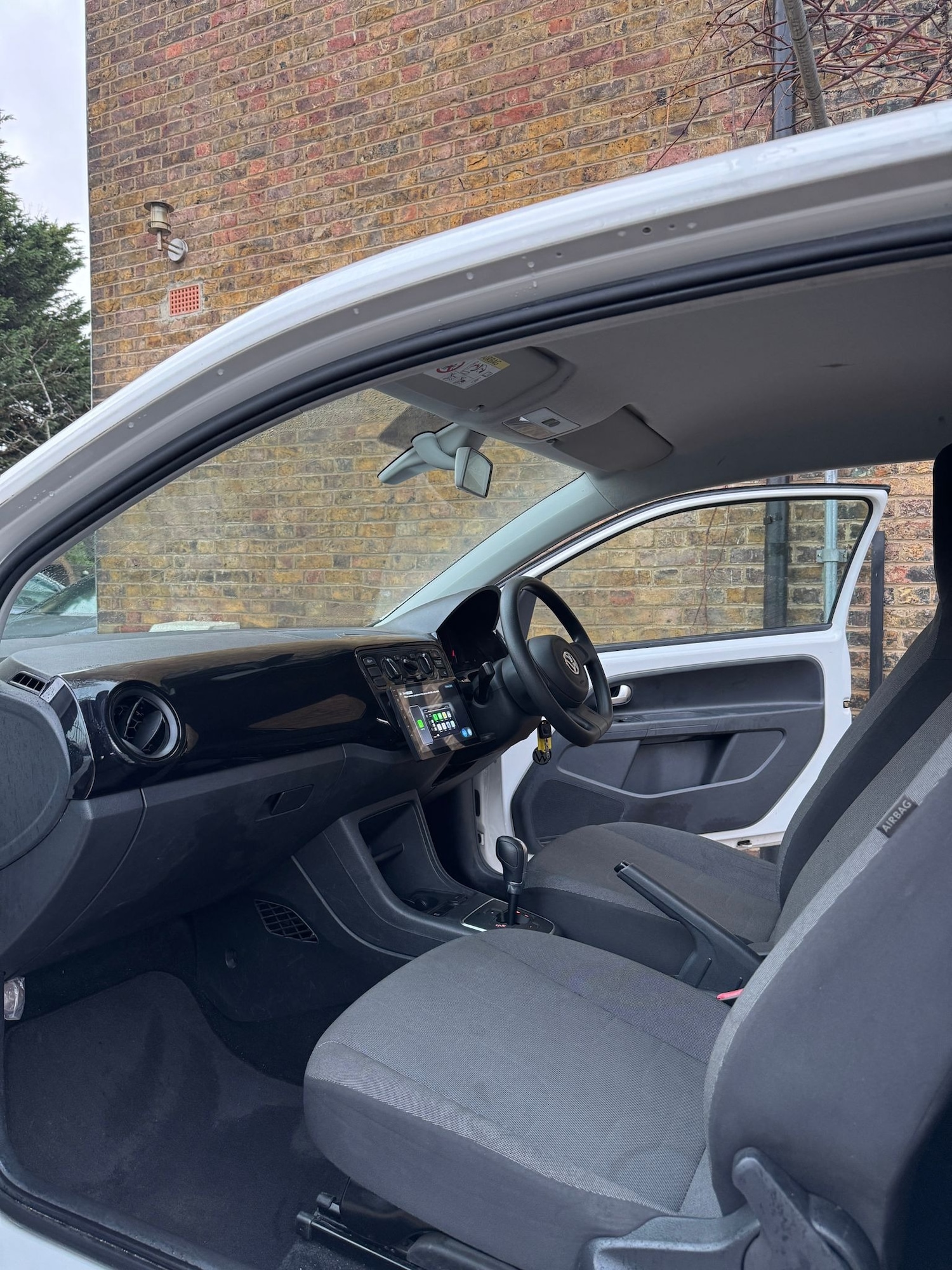 Used Volkswagen up! 2016 for sale - 77405072: Photo 17