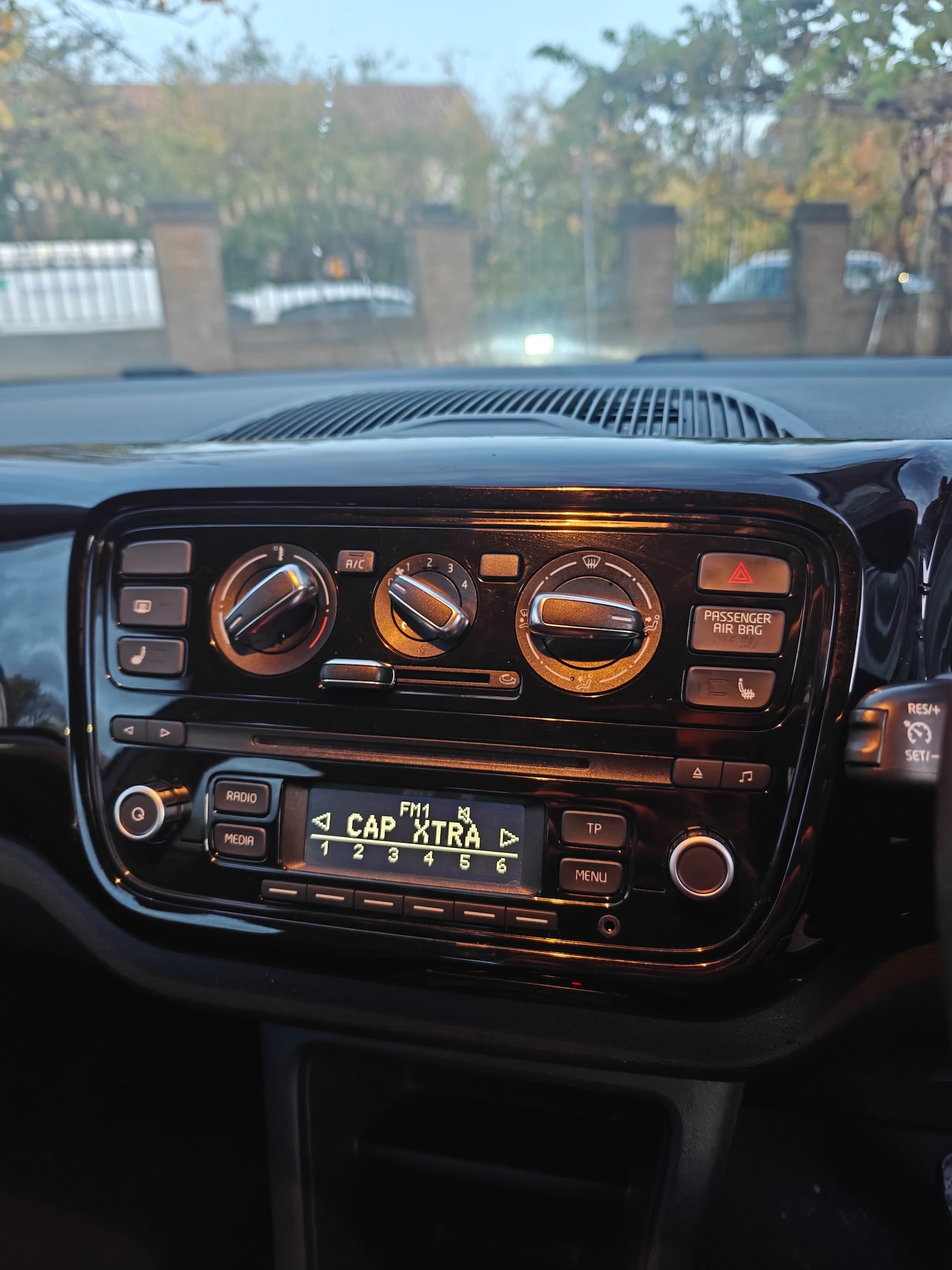 Used Volkswagen up! 2025 for sale - 76531448: Photo 8