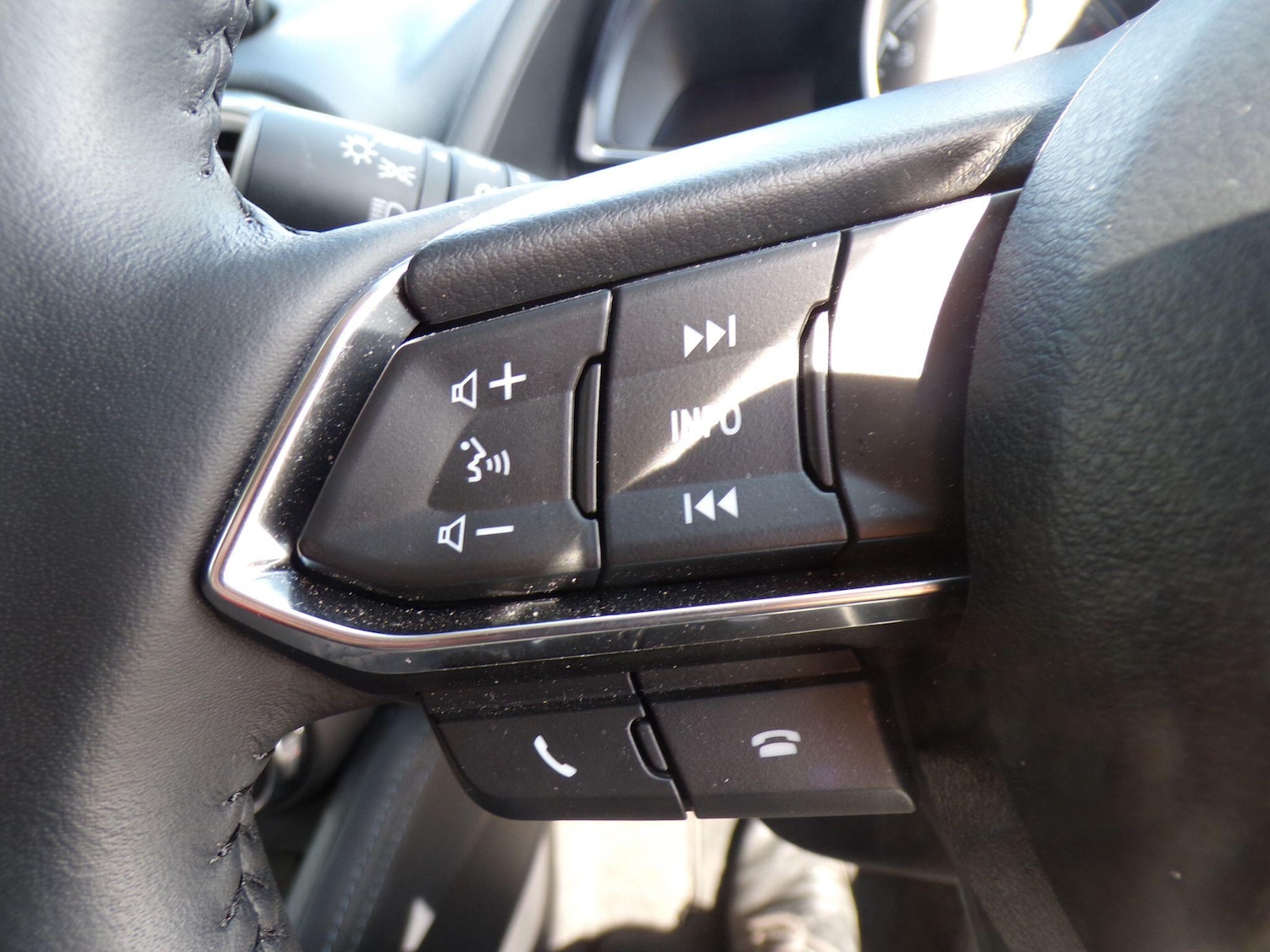 Used Mazda Mazda2 for sale - 77267865: Photo 14