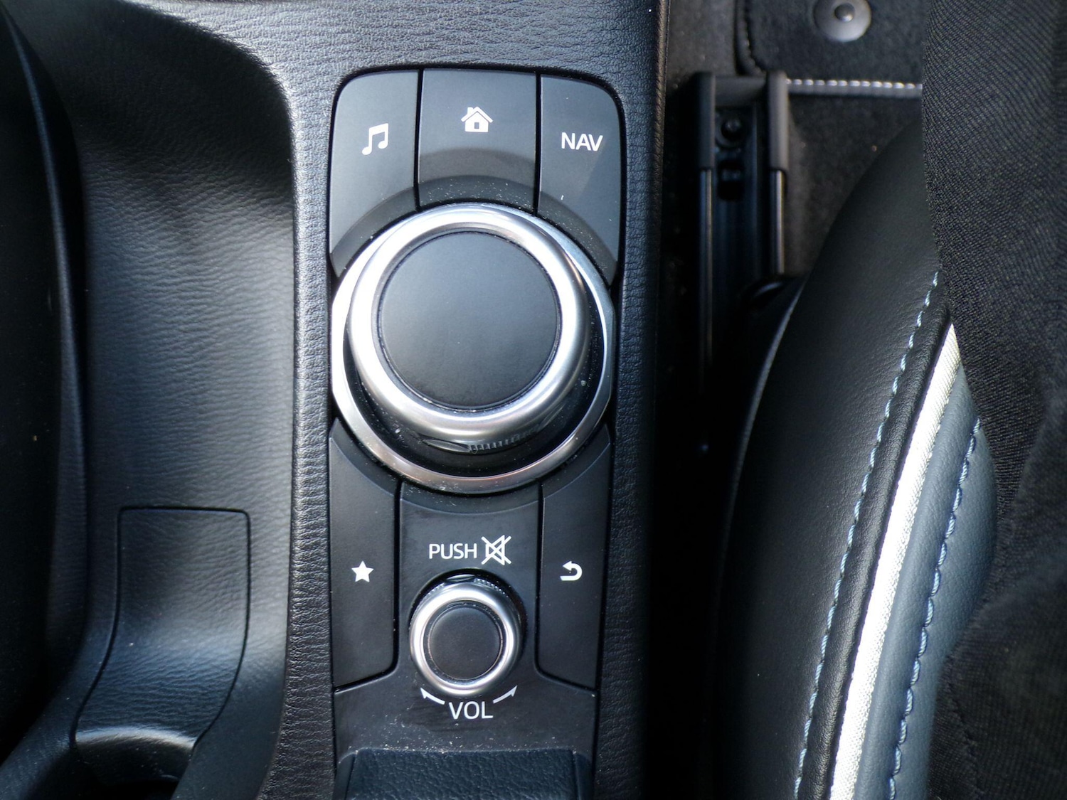 Used Mazda Mazda2 for sale - 77267865: Photo 20