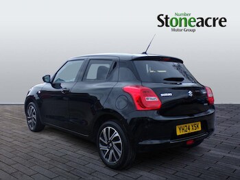 Used Suzuki Swift 2024 for sale - 78491366: Photo