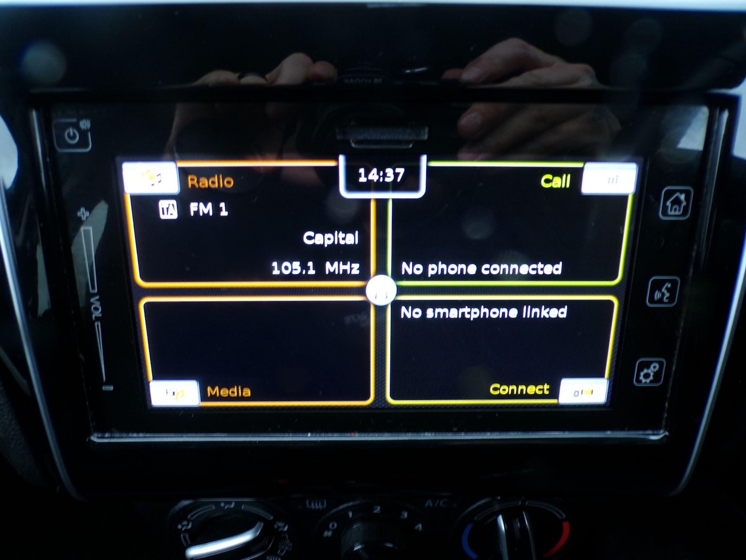 Used Suzuki Swift 2023 for sale - 76976464: Photo 25