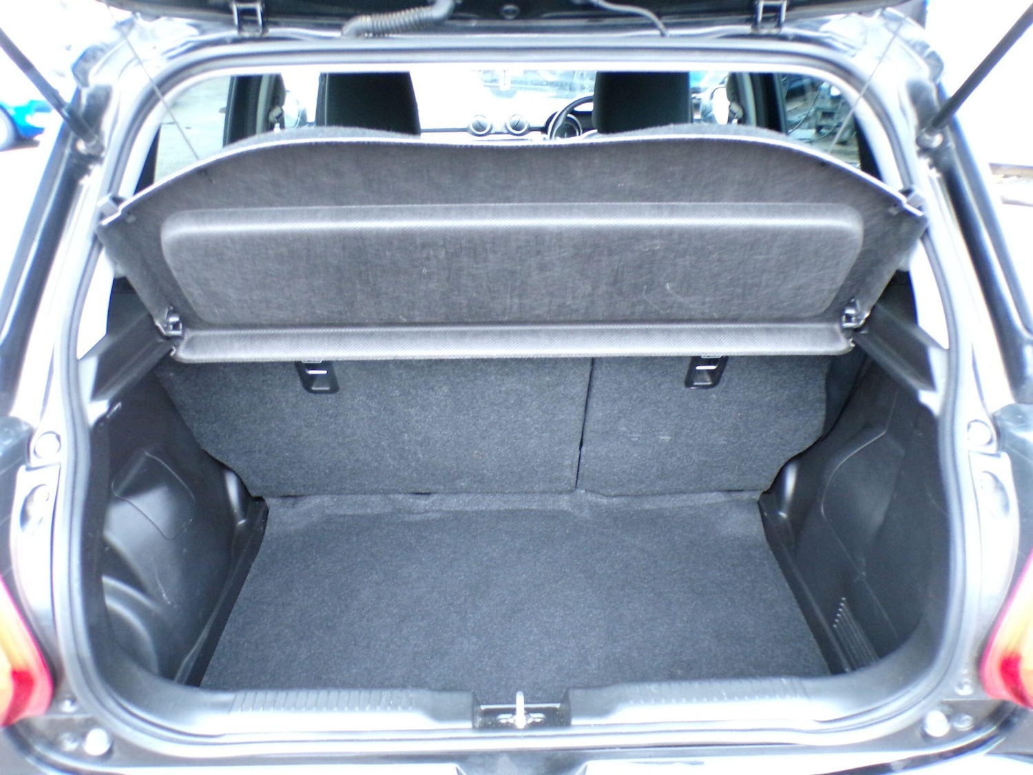 Used Suzuki Swift 2023 for sale - 76976464: Photo 28