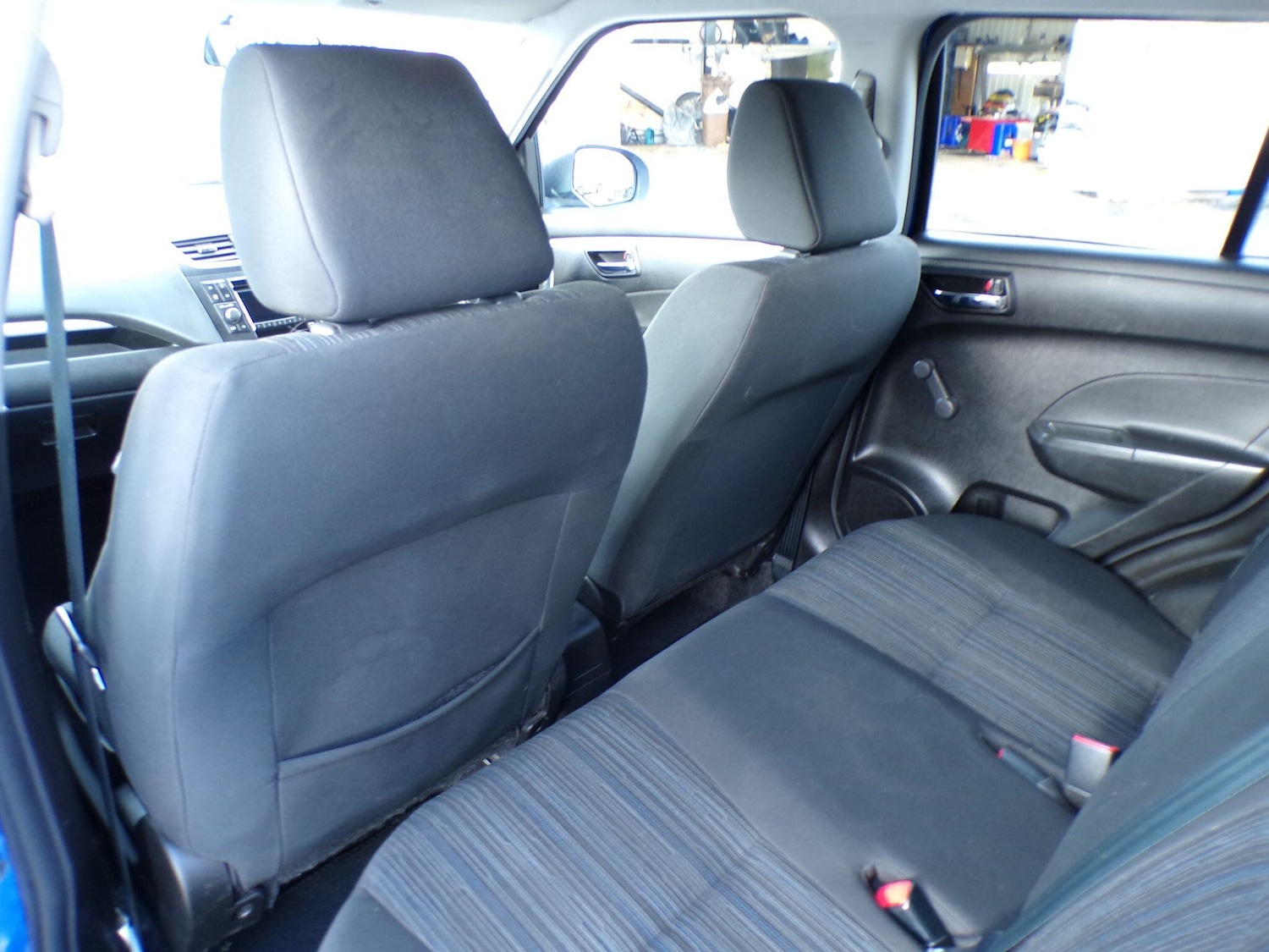 Used Suzuki Swift 2015 for sale - 77646873: Photo 14