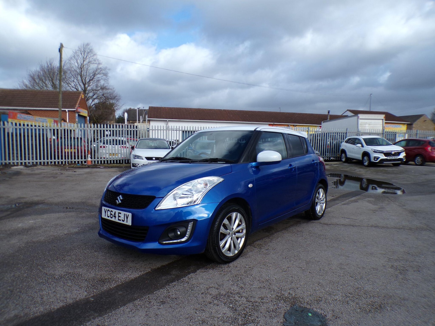Used Suzuki Swift 2015 for sale - 77646873: Photo 3