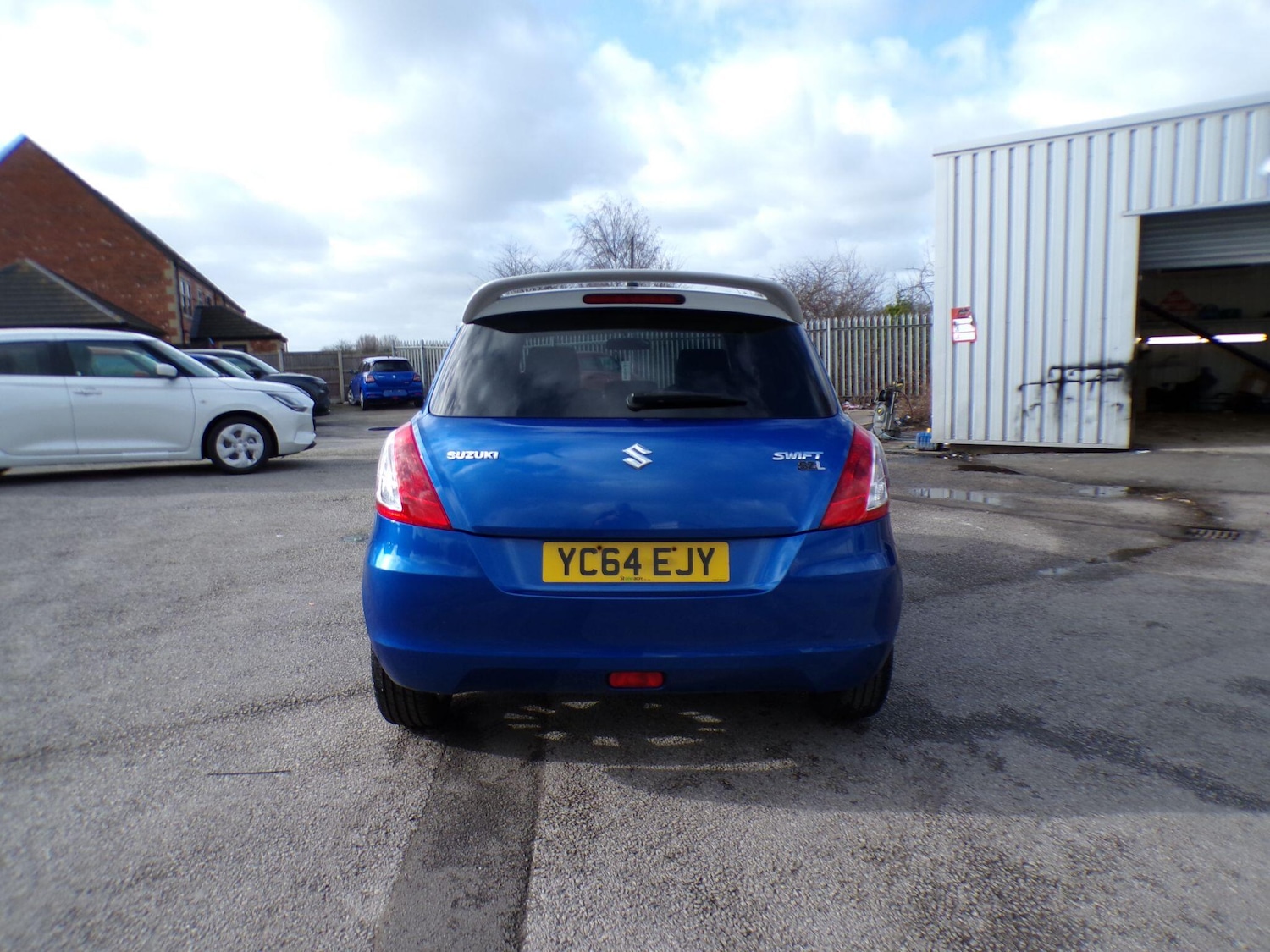Used Suzuki Swift 2015 for sale - 77646873: Photo 6