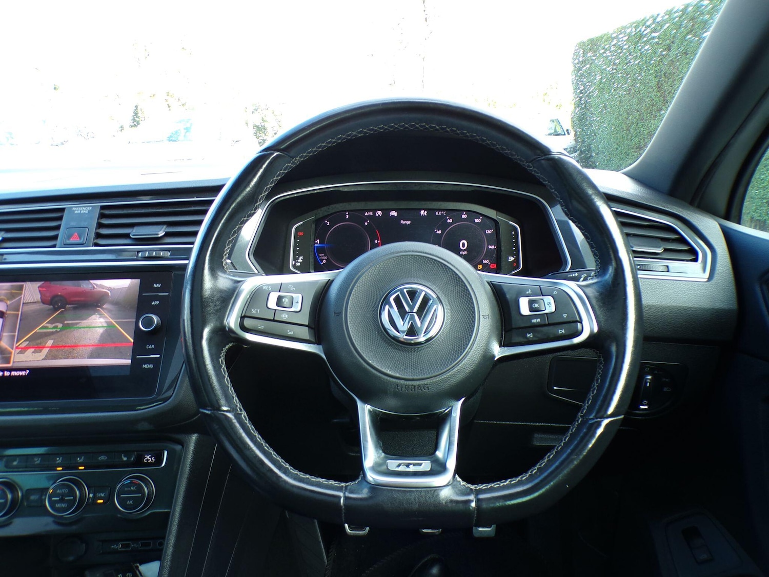 Used Volkswagen Tiguan 2020 for sale - 76689020: Photo 32
