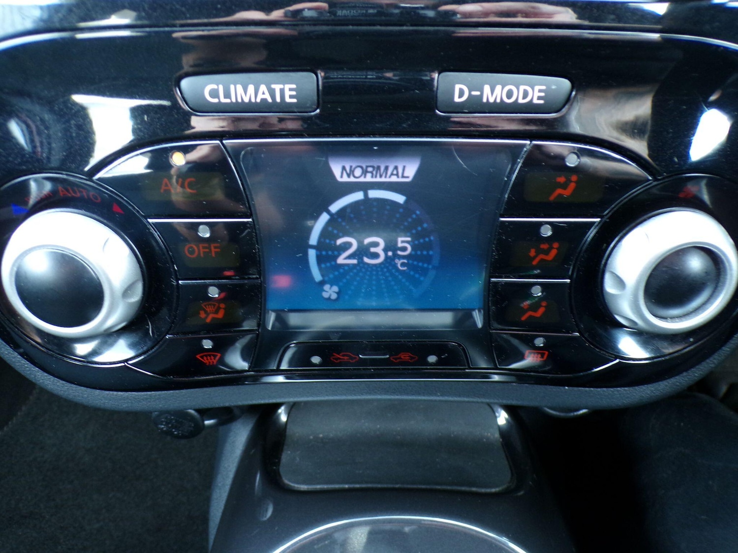 Used Nissan Juke 2015 for sale - 77925027: Photo 28