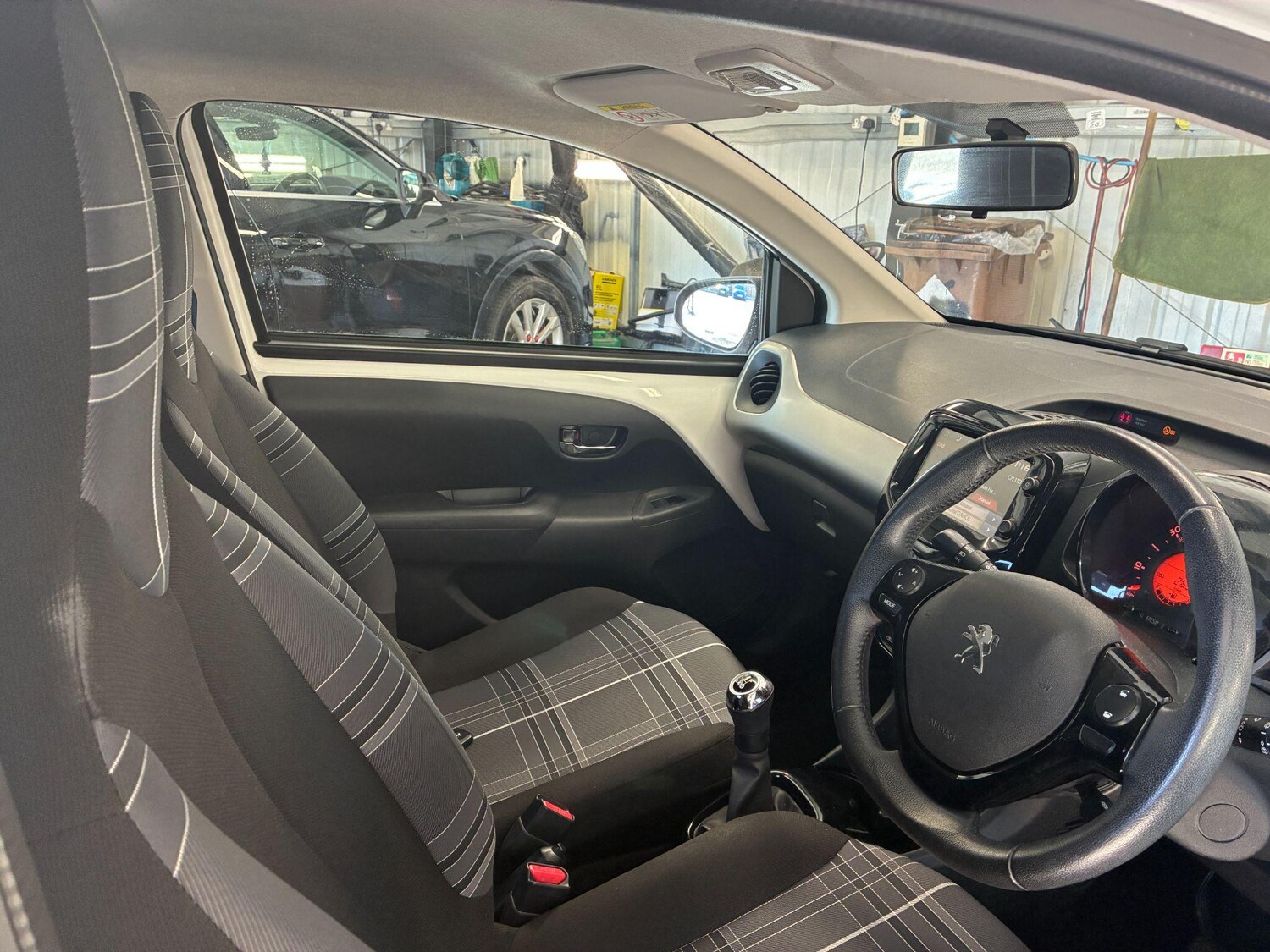 Used Peugeot 108 for sale - 78185525: Photo 11