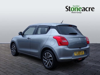 Used Suzuki Swift 2022 for sale - 77020848: Photo