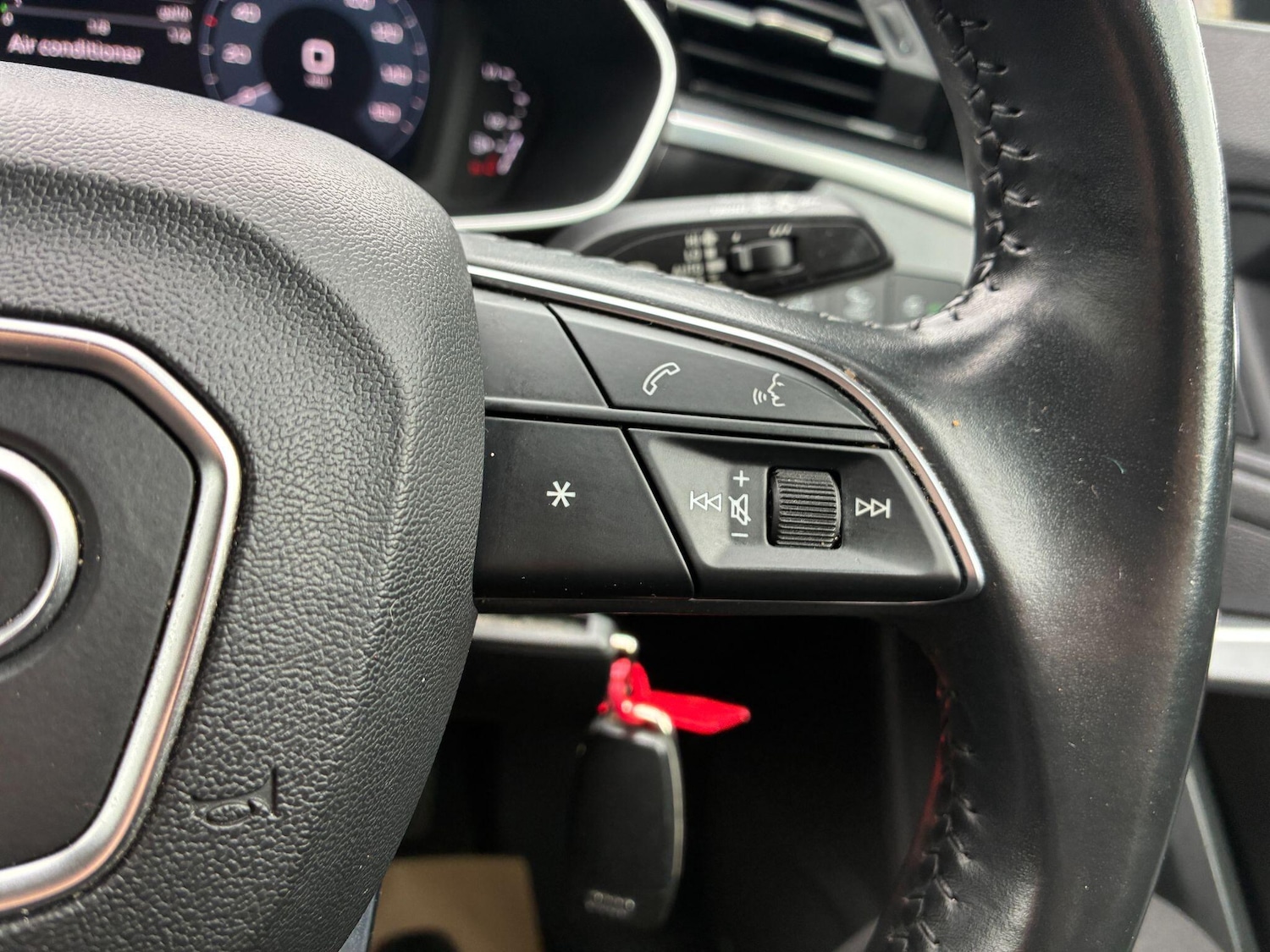 Used Audi Q3 2020 for sale - 78184895: Photo 13