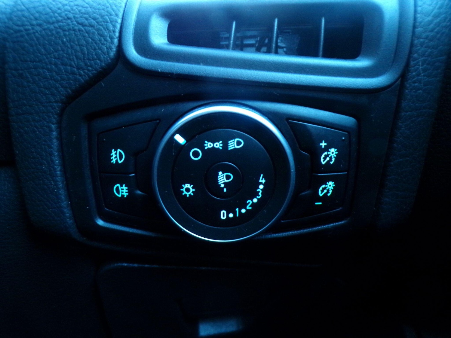 Used Ford Focus 2017 for sale - 77203059: Photo 16