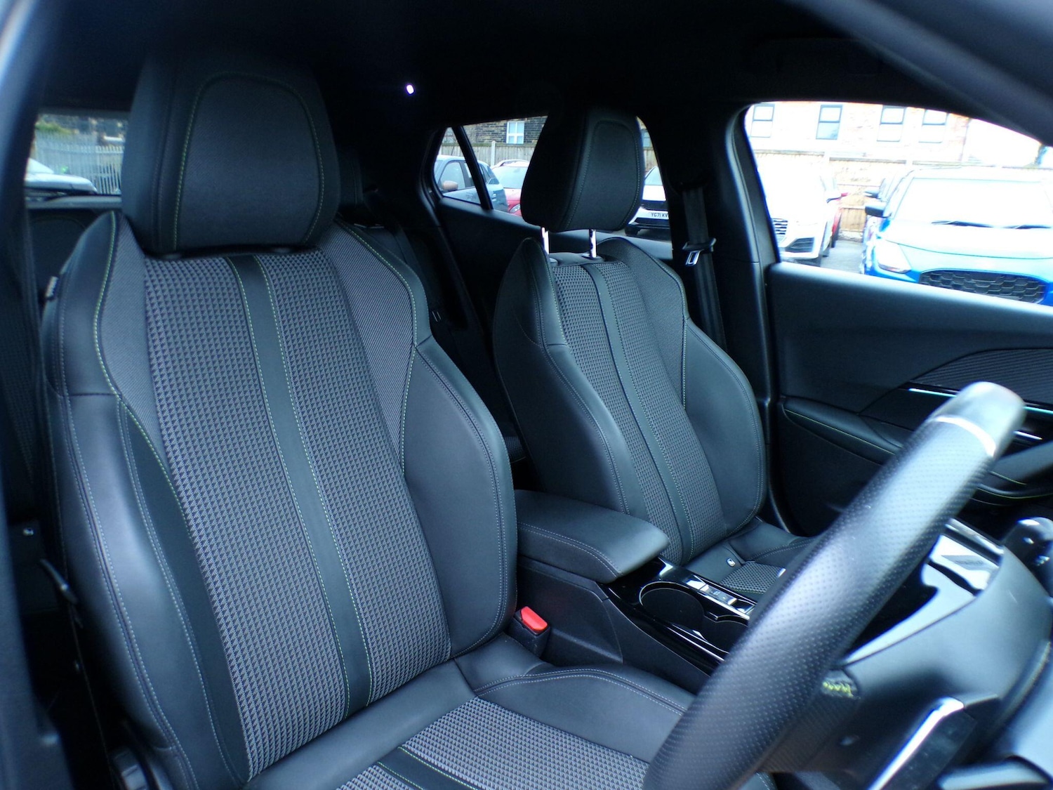 Used Peugeot 2008 2023 for sale - 77440582: Photo 11