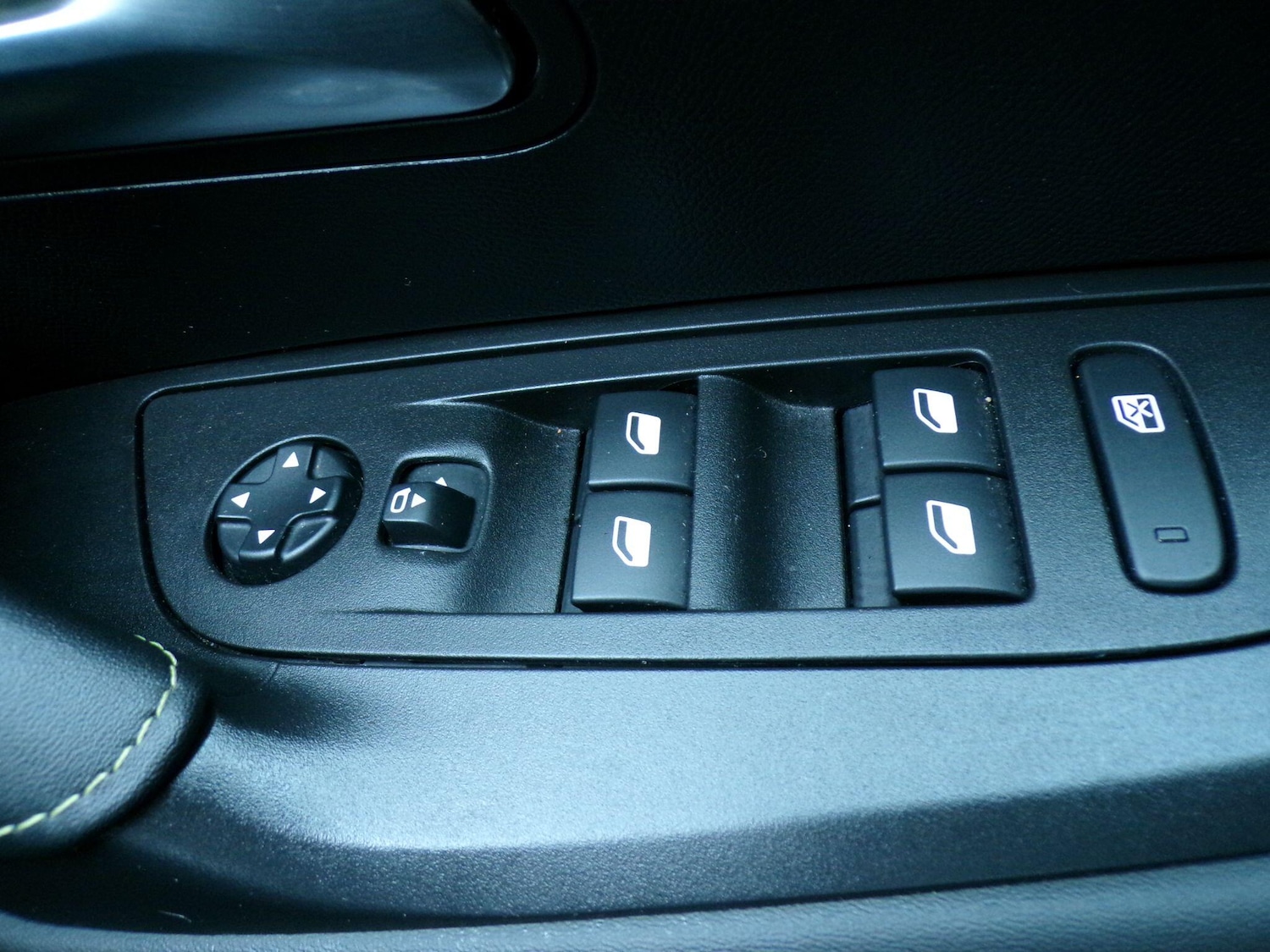 Used Peugeot 2008 2023 for sale - 77440582: Photo 18