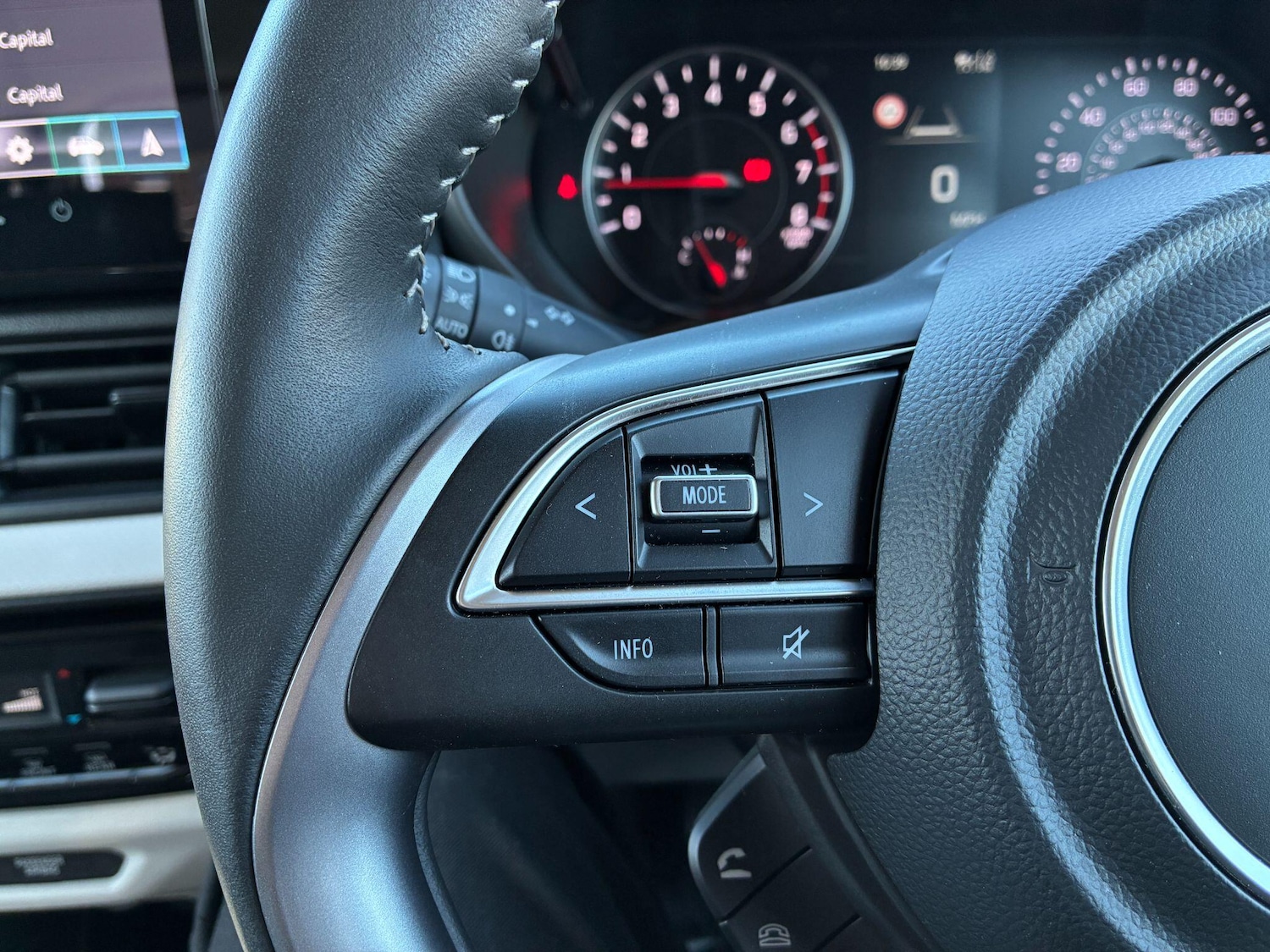 Used Suzuki Swift 2025 for sale - 78047481: Photo 12