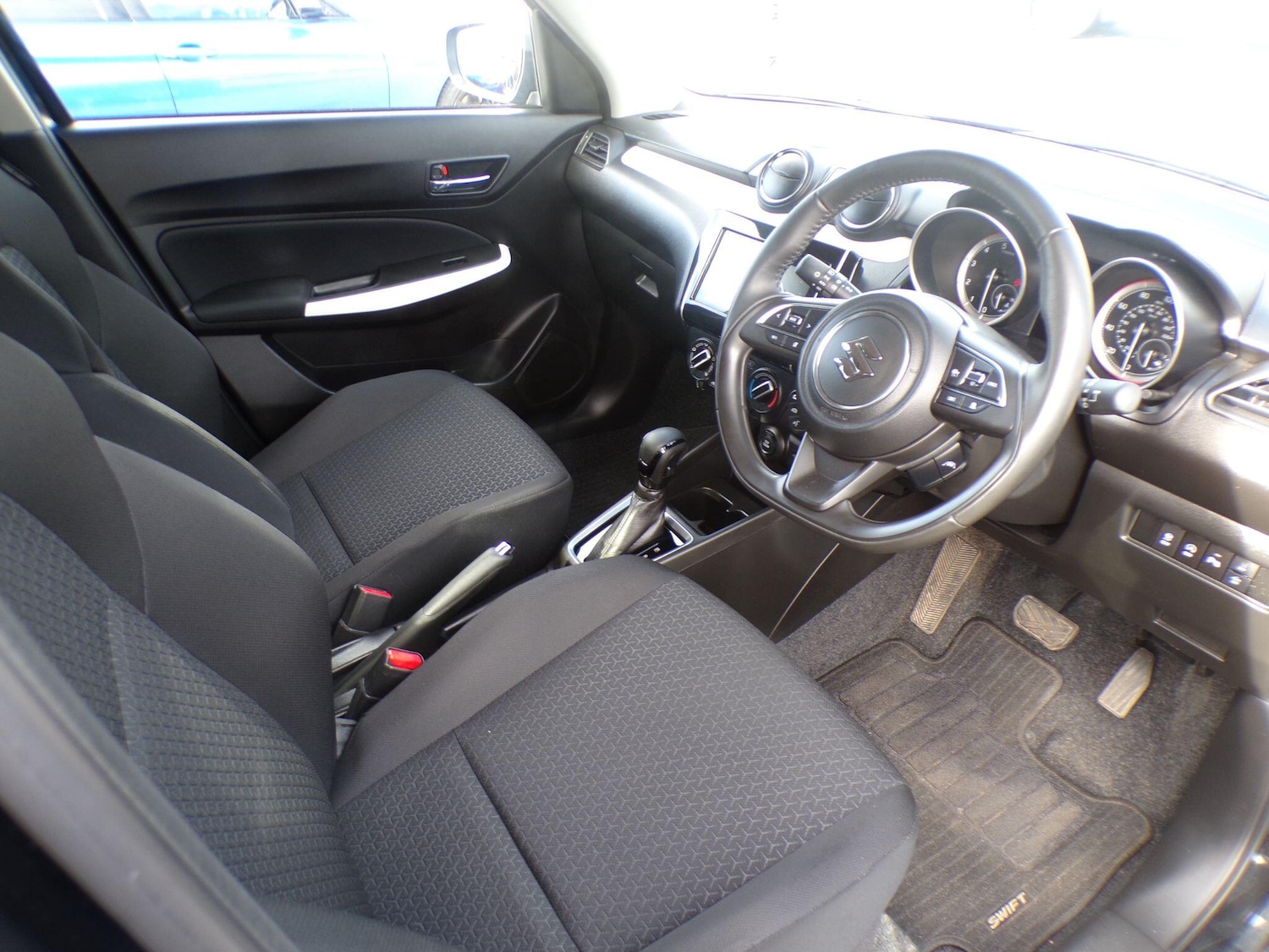 Used Suzuki Swift 2024 for sale - 76179517: Photo 9