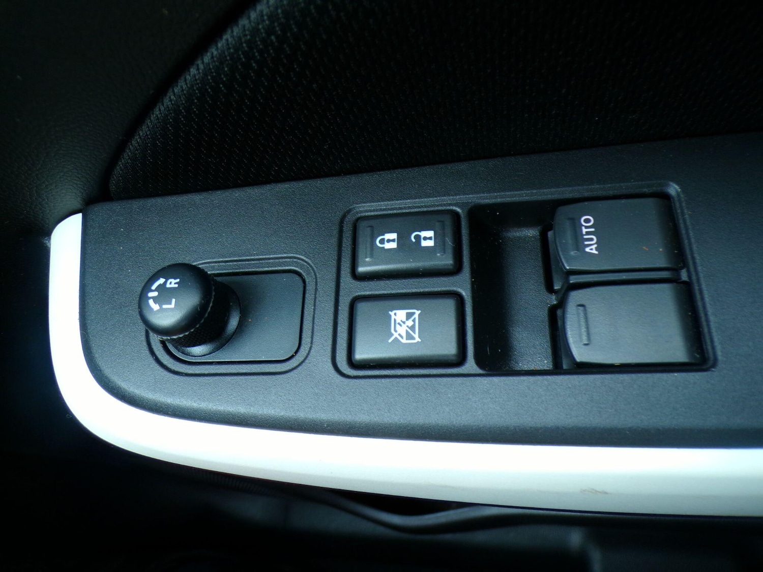 Used Suzuki Swift 2023 for sale - 76537800: Photo 17