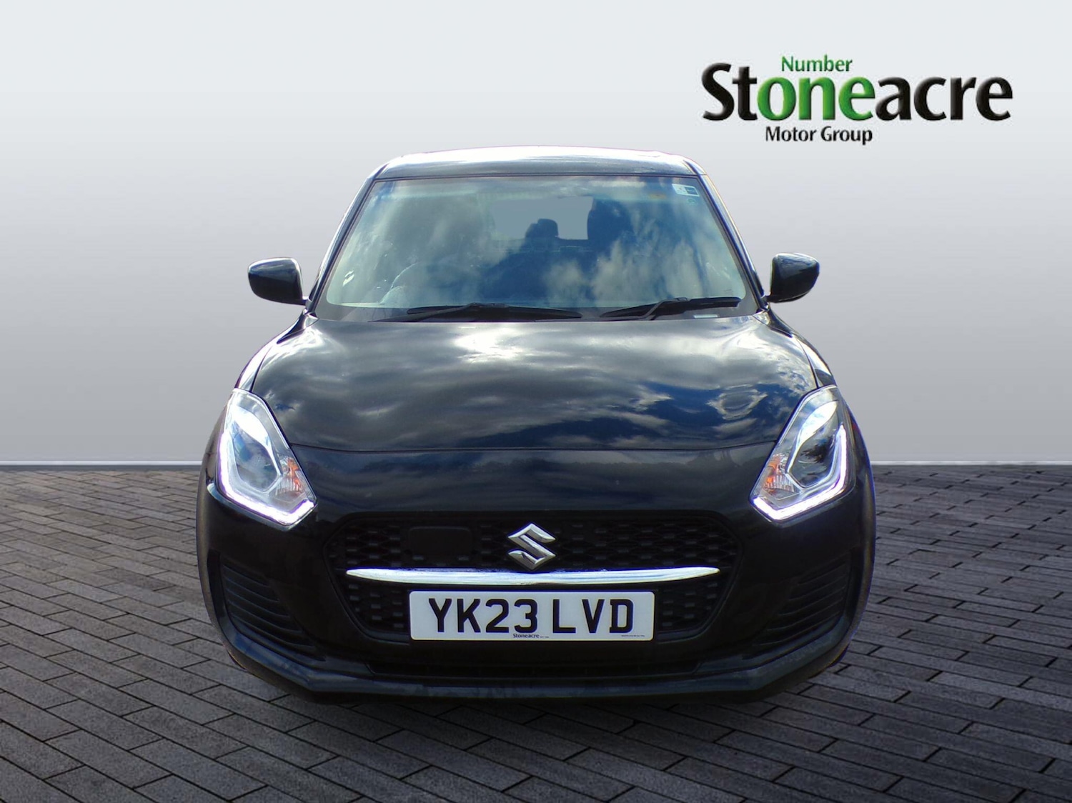 Used Suzuki Swift 2023 for sale - 76537800: Photo 2
