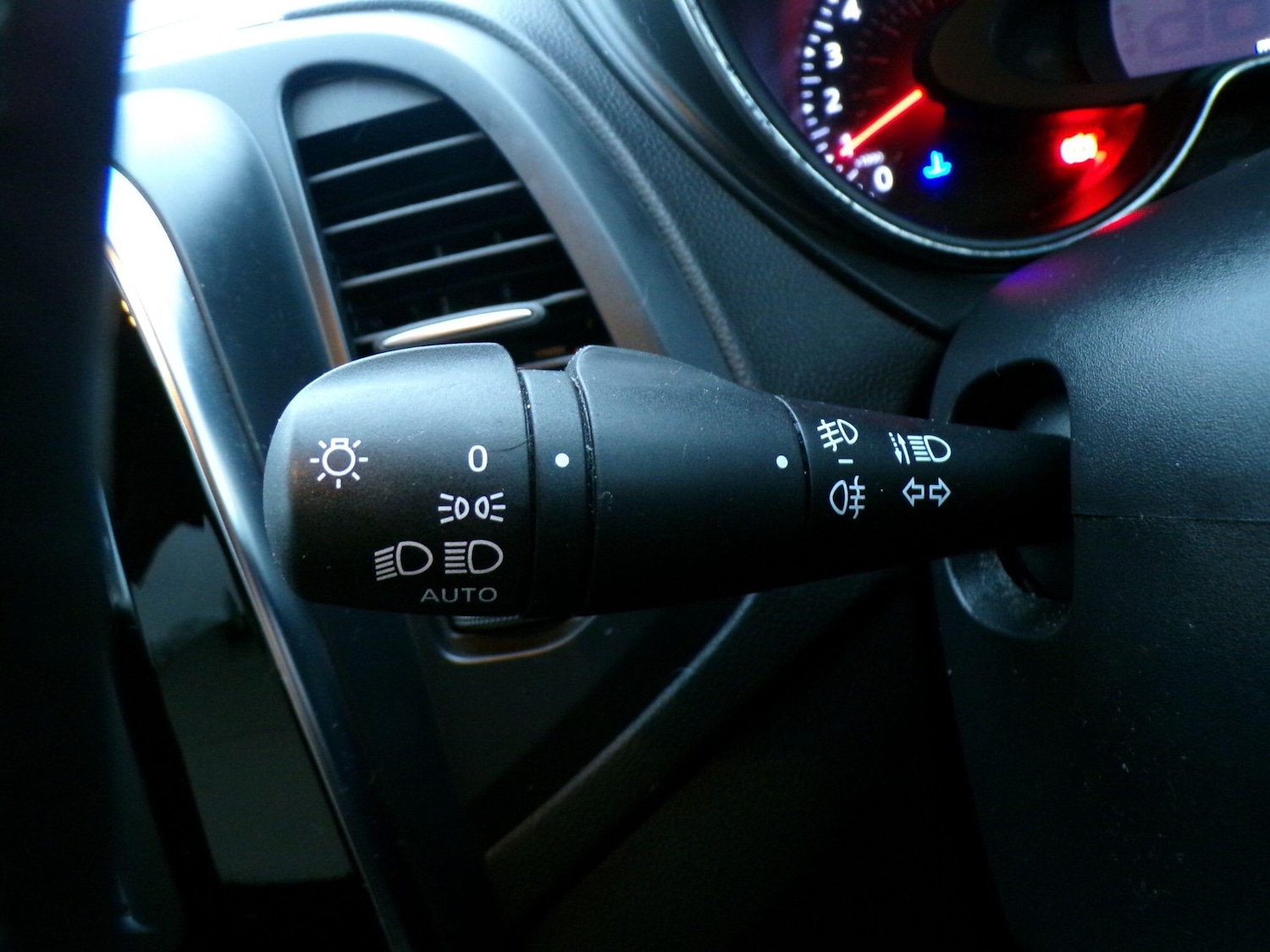 Used Renault Captur 2019 for sale - 76942676: Photo 14