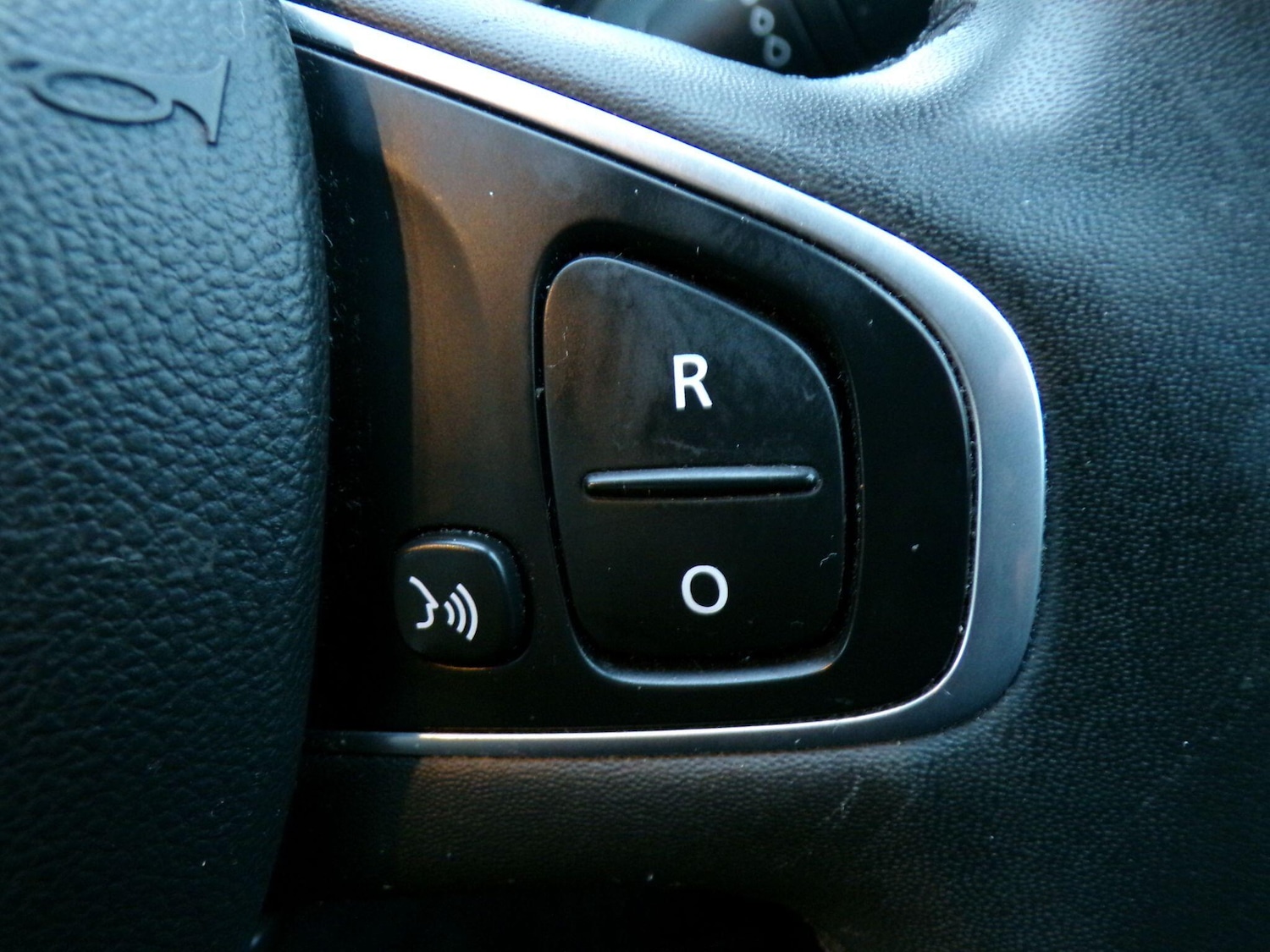 Used Renault Captur 2019 for sale - 76942676: Photo 19