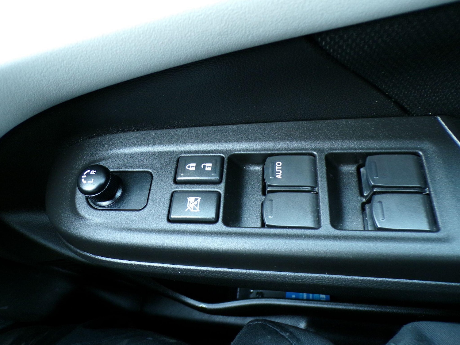 Used Suzuki Swift 2024 for sale - 77202822: Photo 13