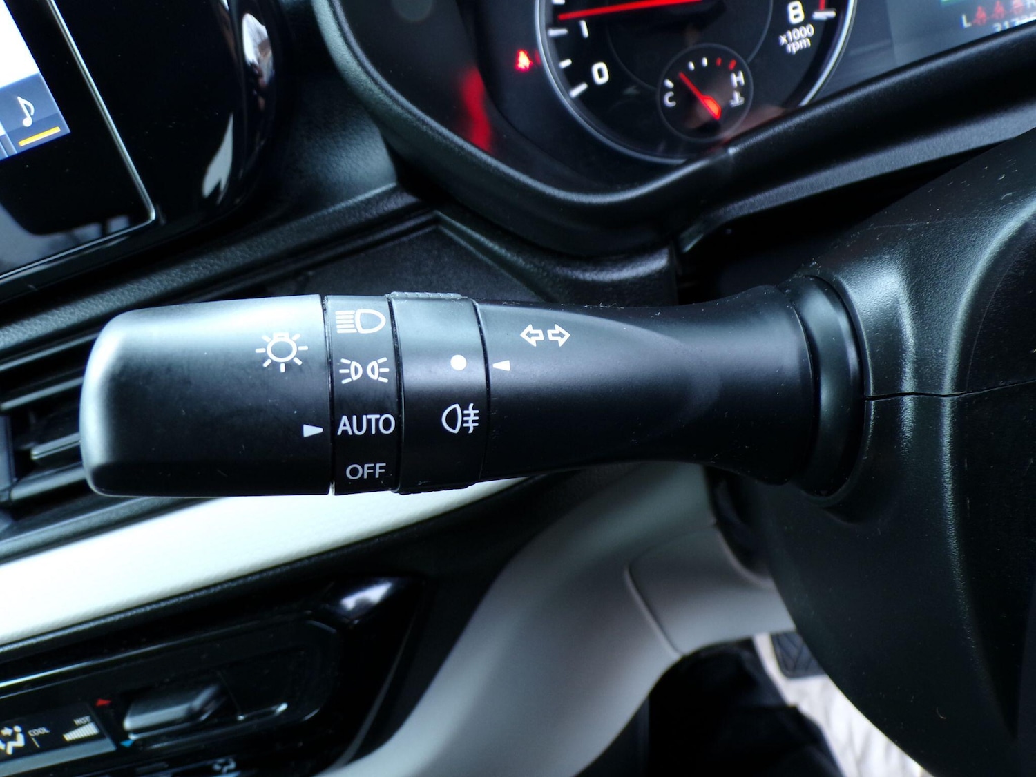 Used Suzuki Swift 2024 for sale - 77202822: Photo 18