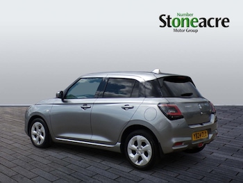 Used Suzuki Swift 2024 for sale - 75430574: Photo